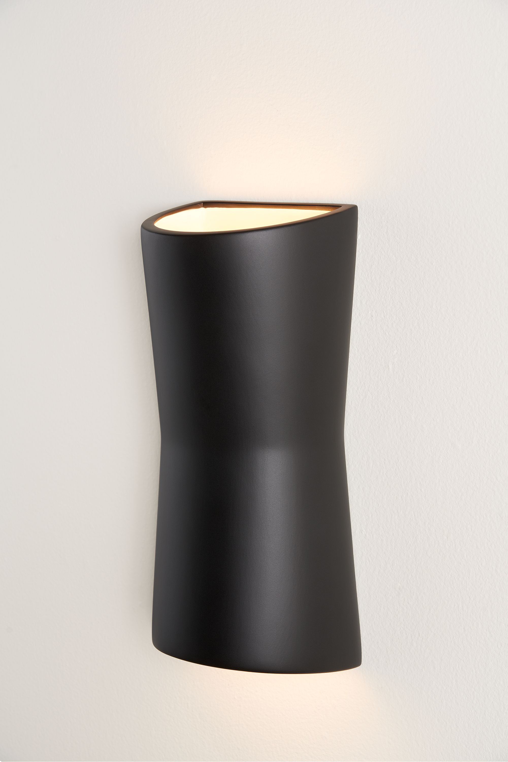 Mezzo Indoor Wall Sconce