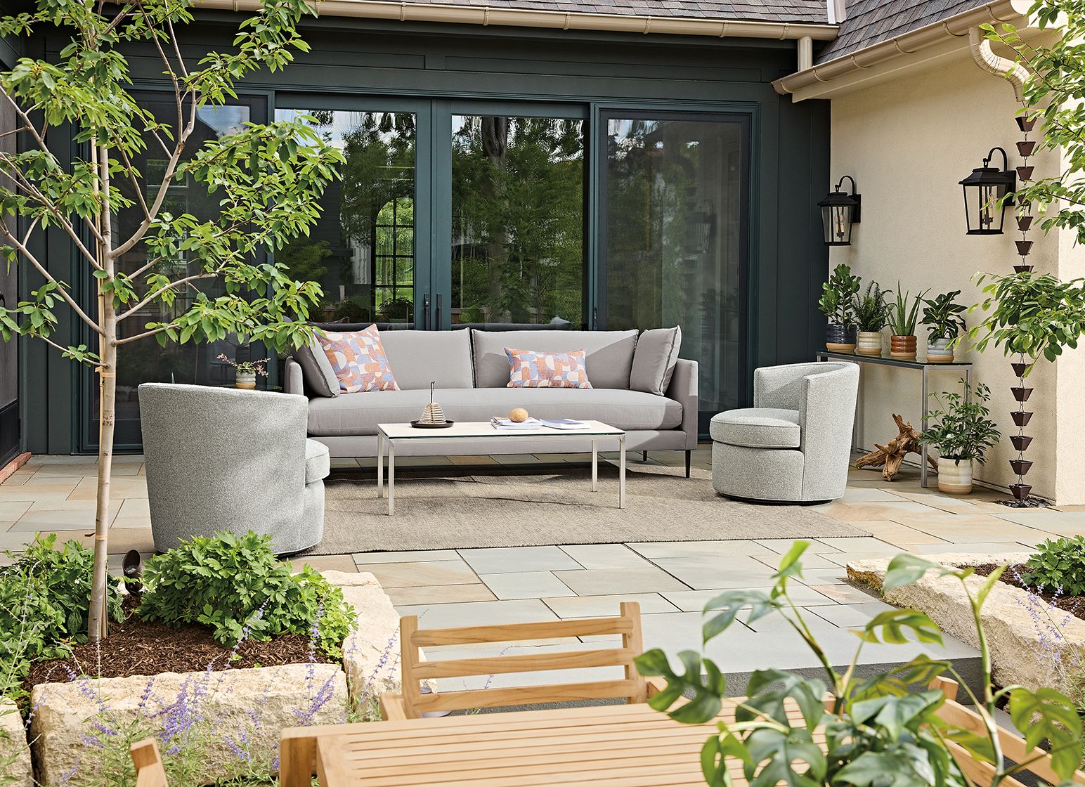 How to Spot Quality Outdoor Furniture