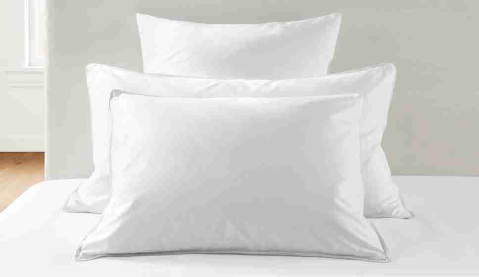 How to Pair Throw Pillows - Ideas & Advice - Room & Board