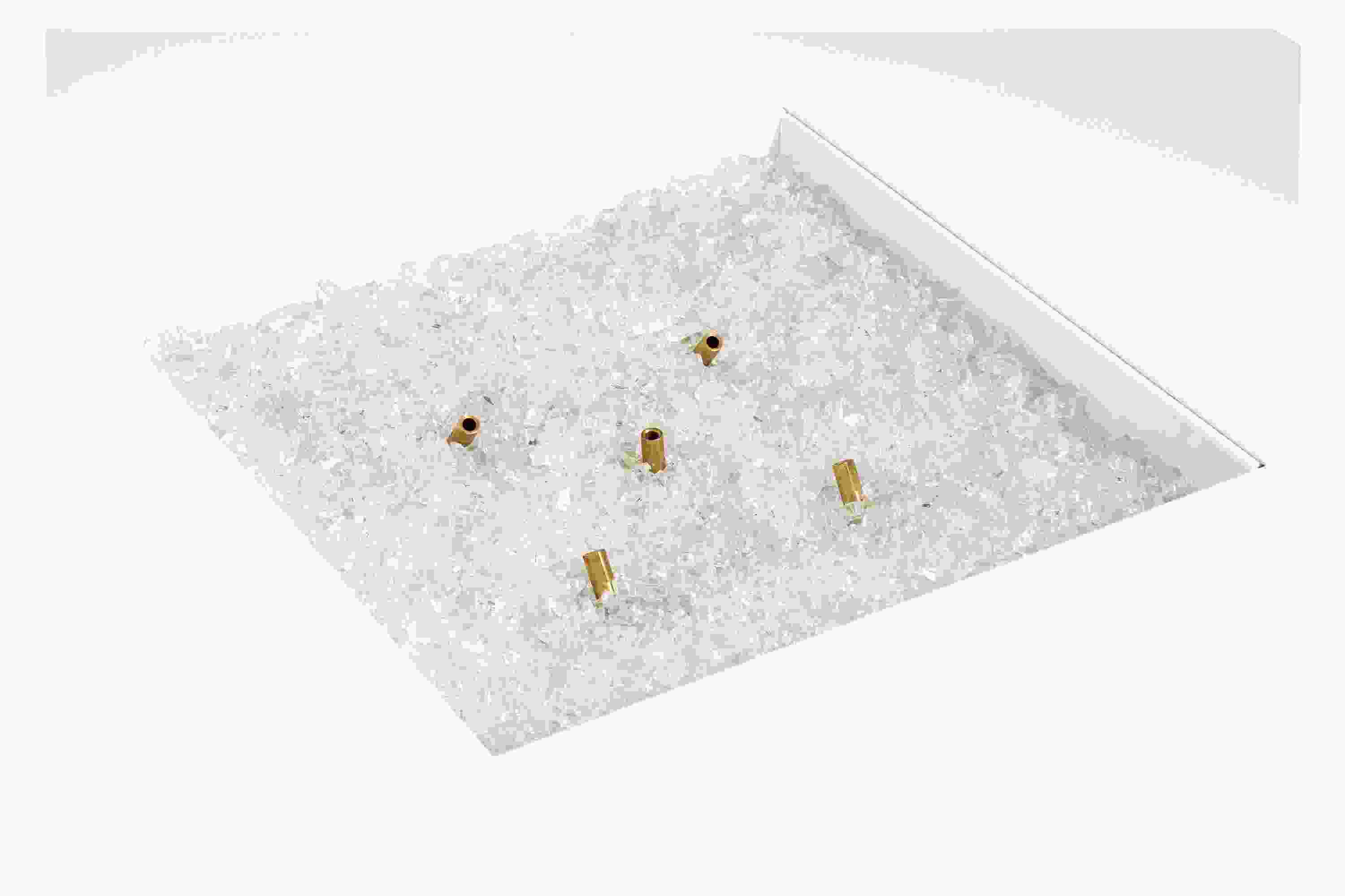 Detail of Adara Glass Filler for Fire Table in Clear.