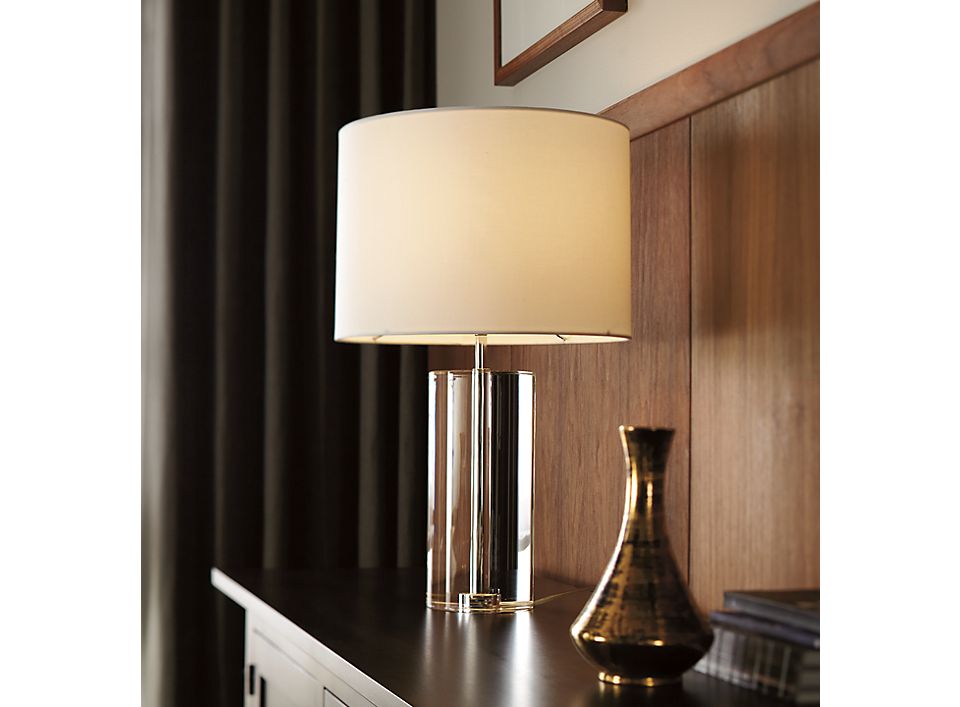 Dining room with Alexa crystal table lamp in clear.