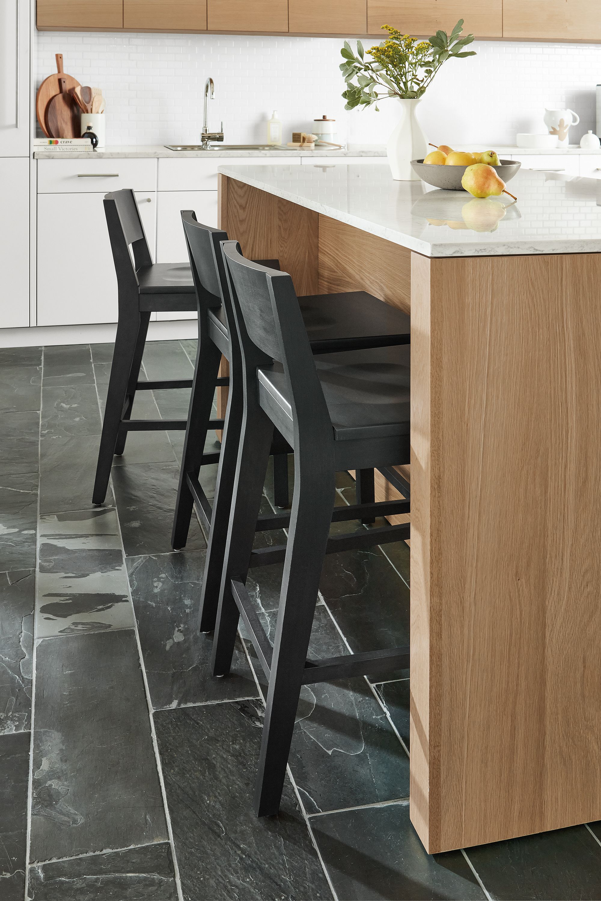72w island in oak with rye stain with marbled white quartz top