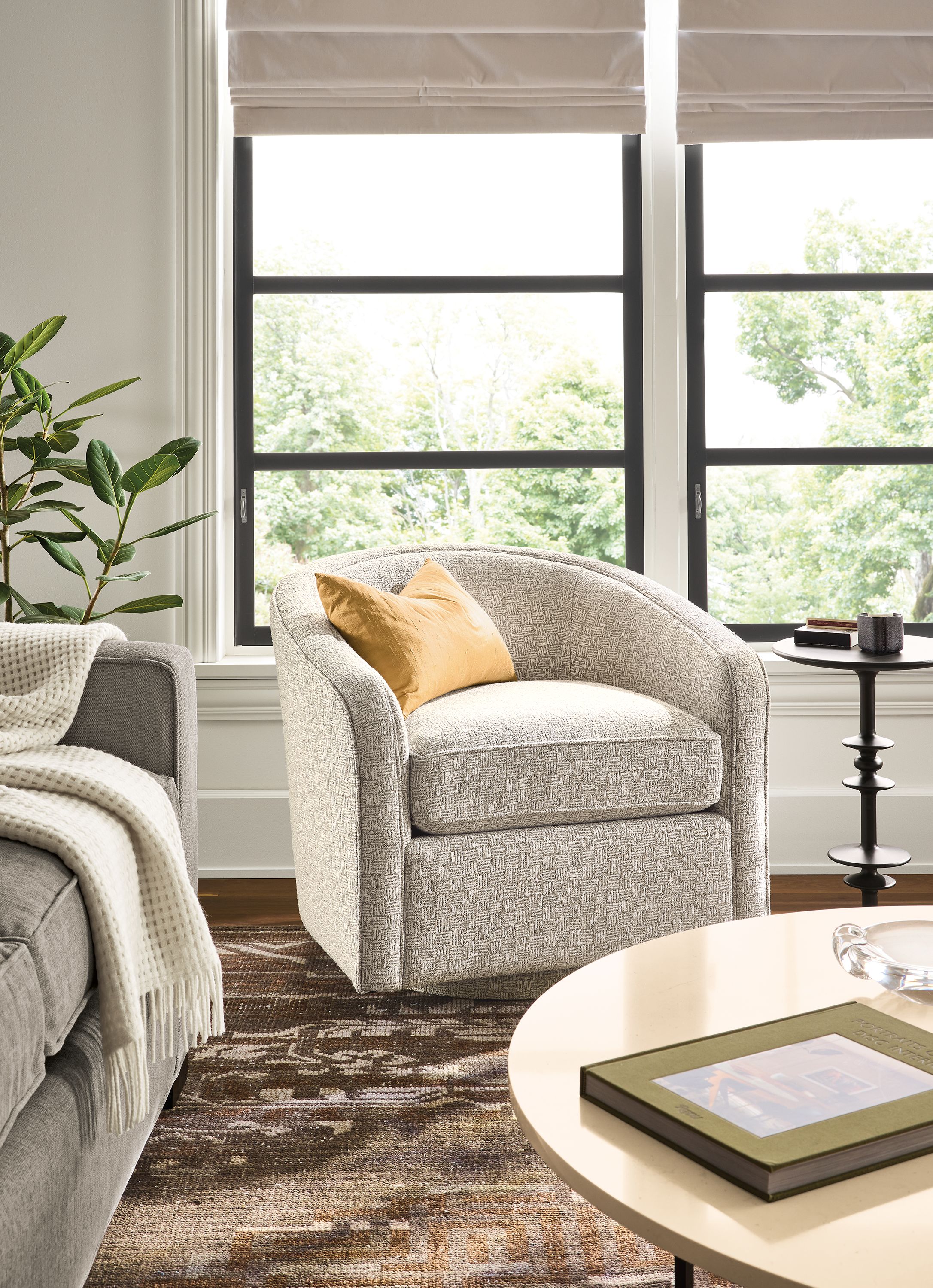 Swivel chair in Wexford flax fabric