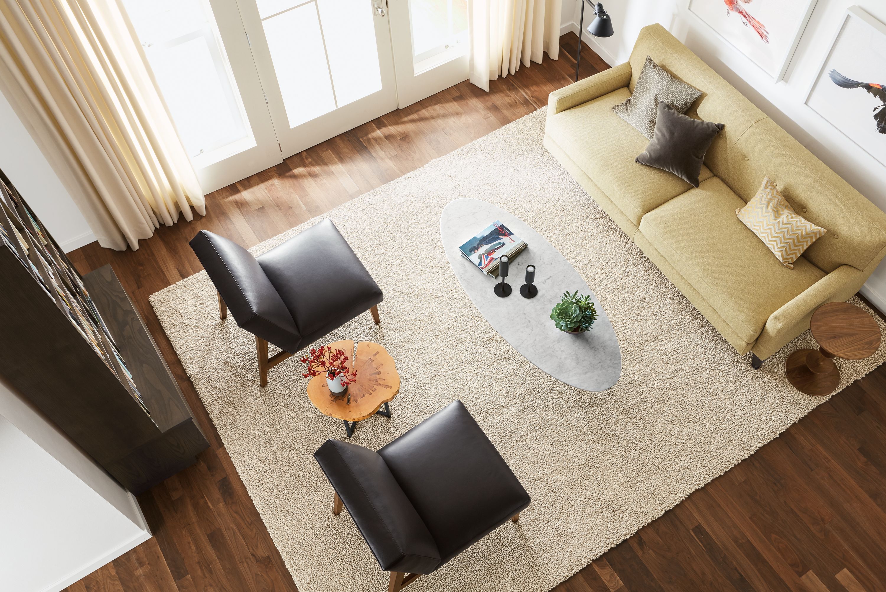 Overhead view of 9x12 Arden rug in living room.