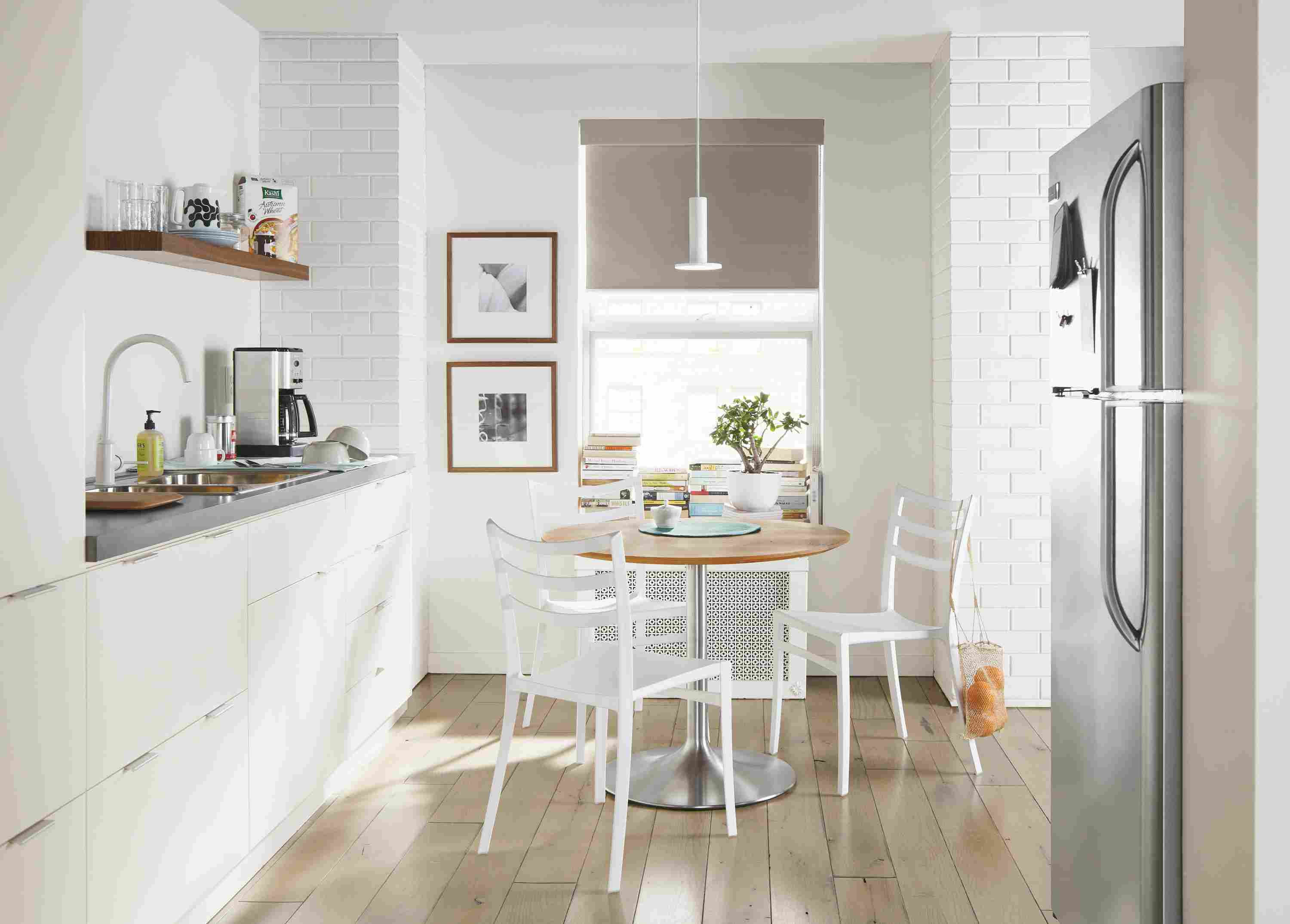 Aria round table in small kitchen.