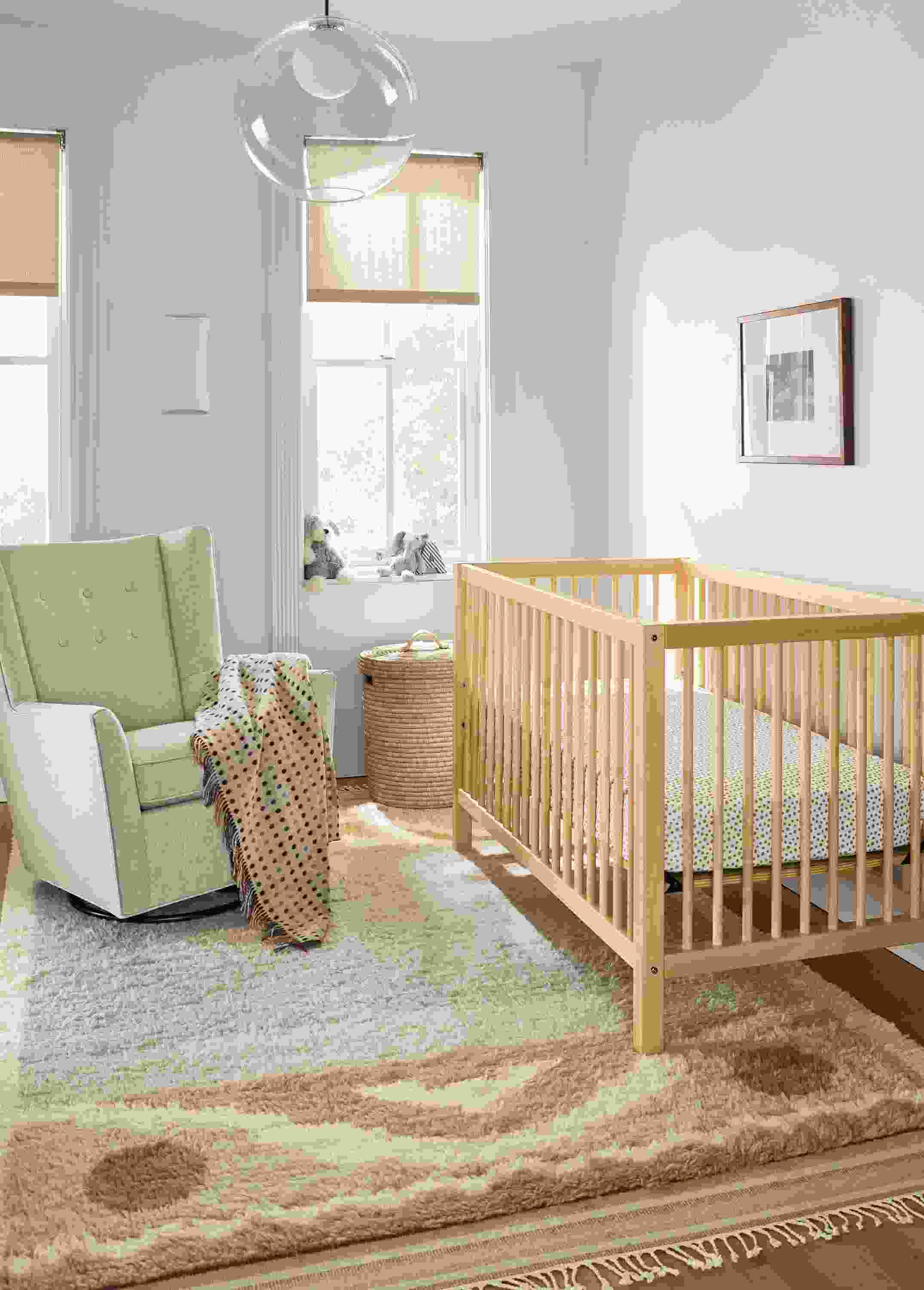Aster Crib with Tova Rug