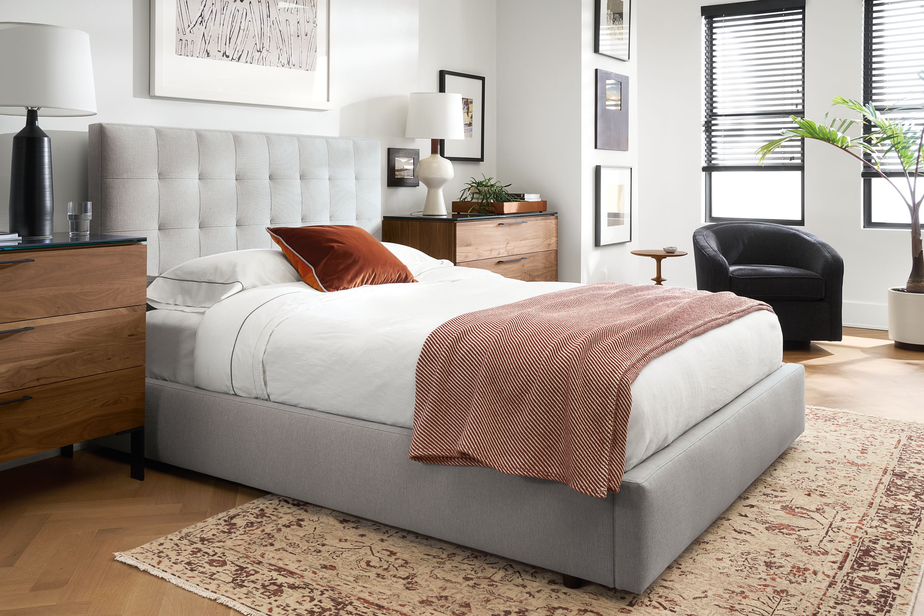 Avery Storage Bed with Kenwood Nightstands