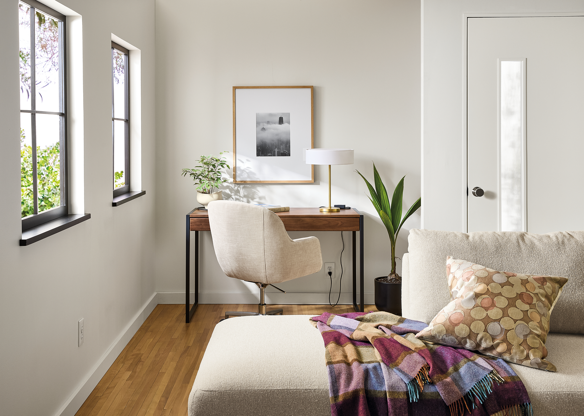 50w desk in walnut/graphite