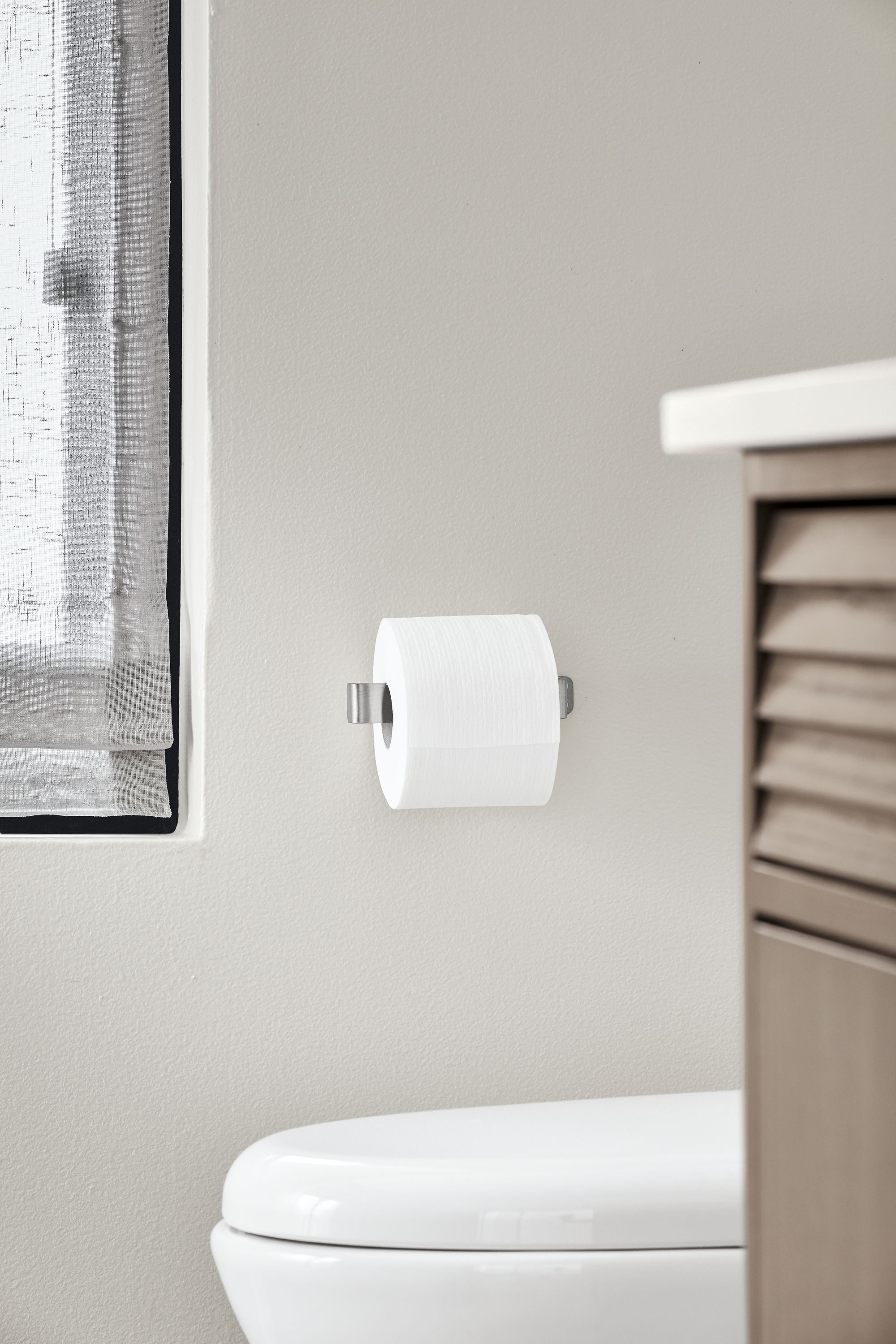 Bend Toilet Paper Holder
