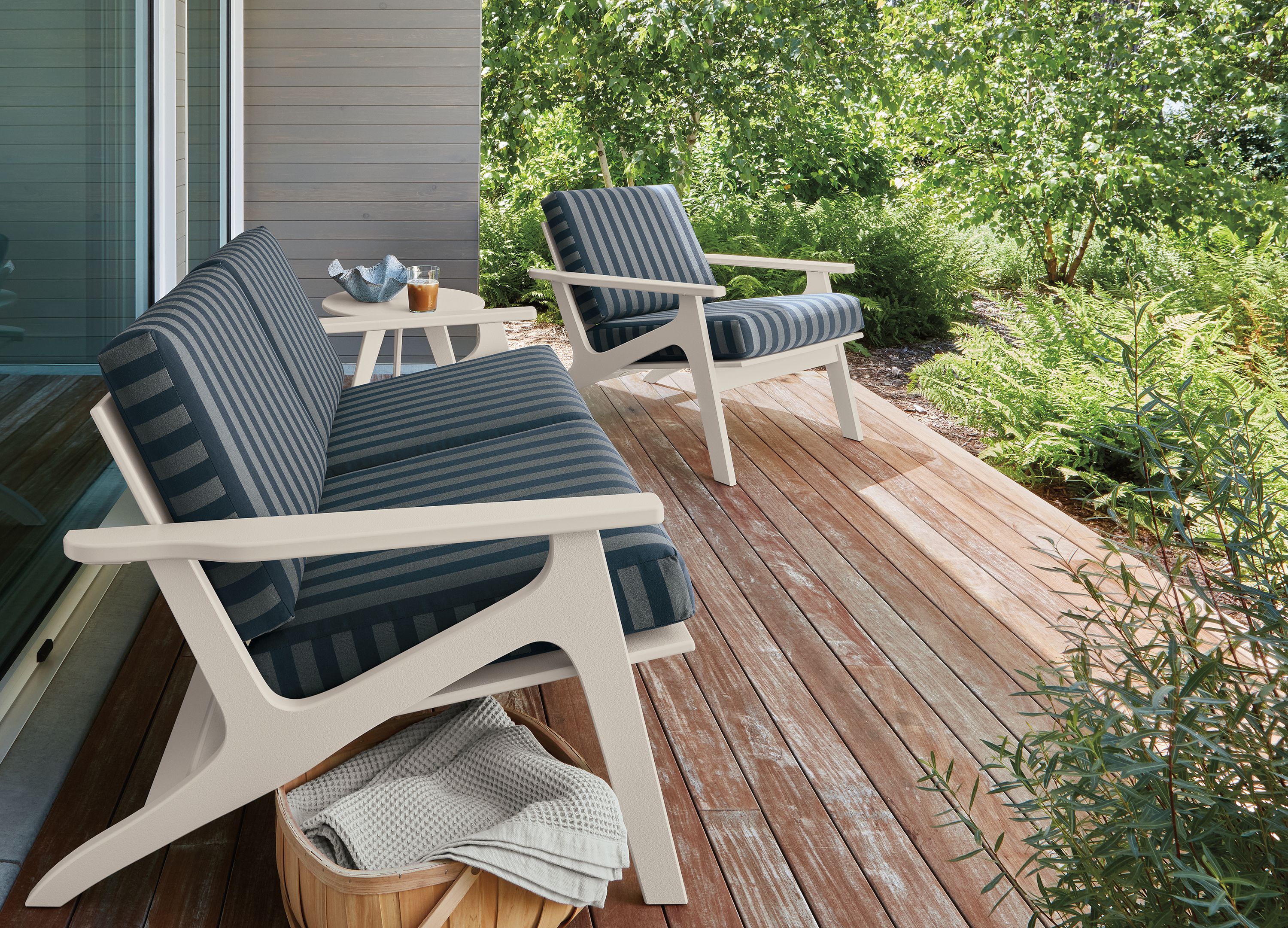 Chair in Engle navy fabric and fog frame