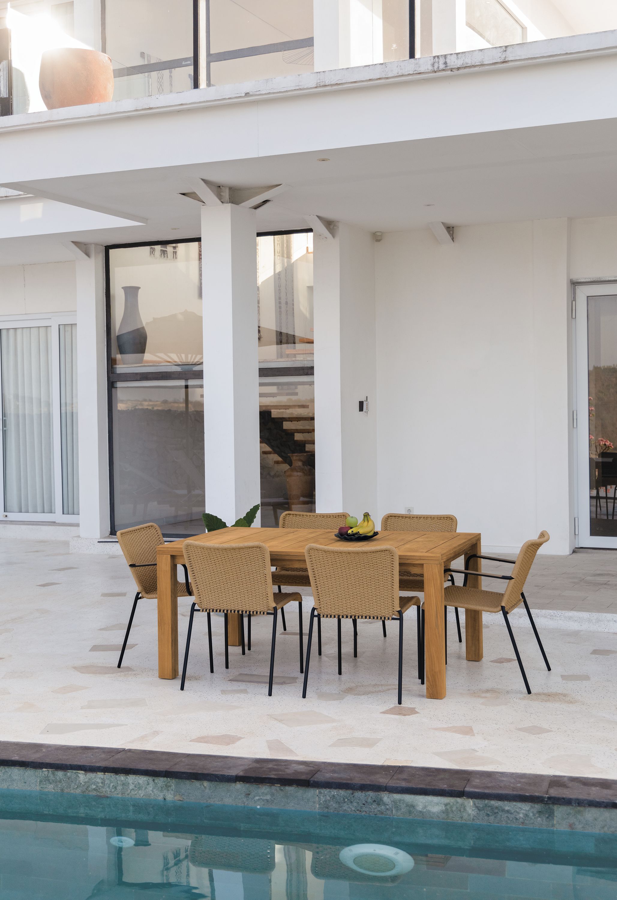 65w 40d table