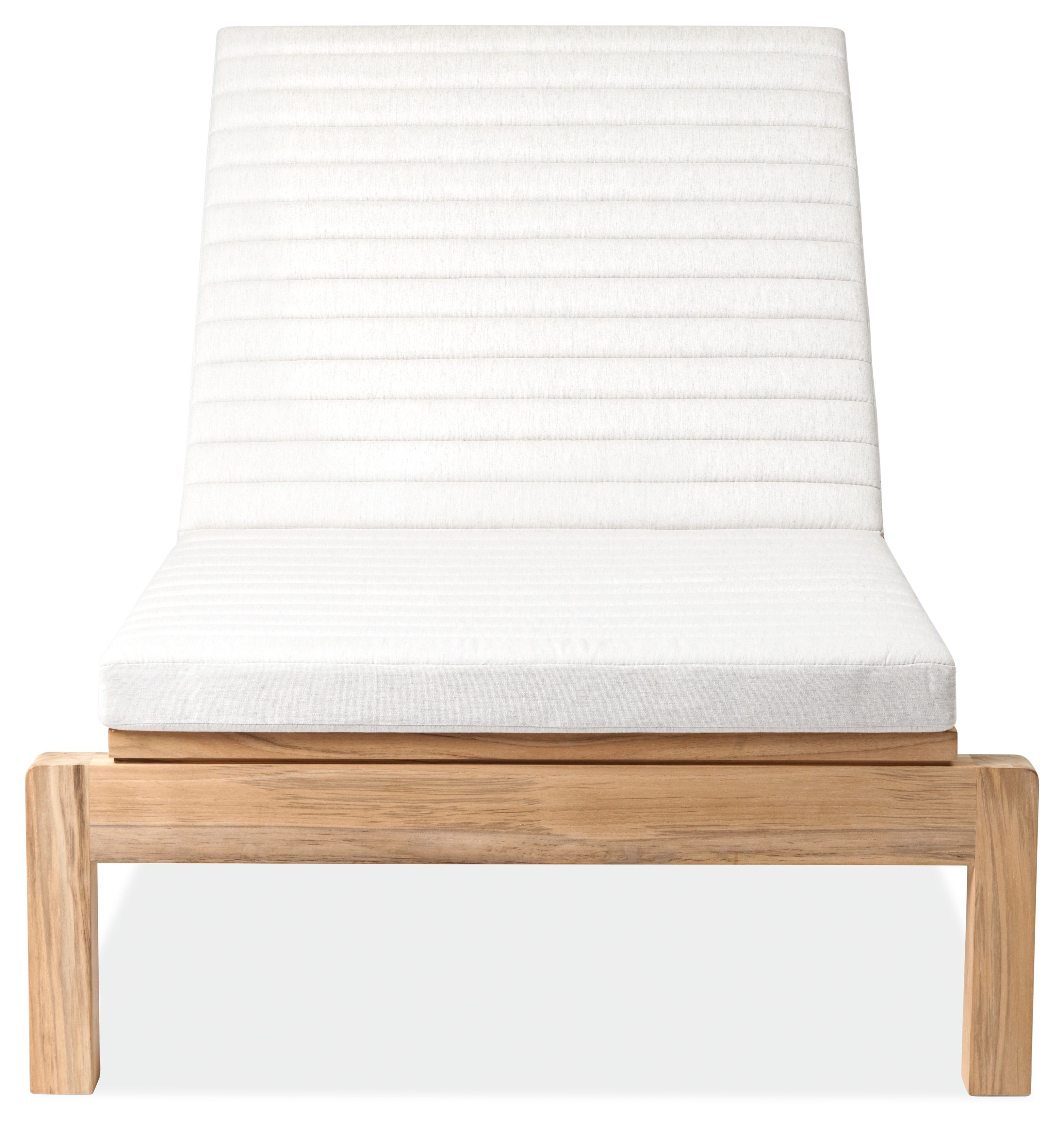 Front view of Carl Hansen Alfred Homann Outdoor Chaise with Cushion Agroa Life Oat.