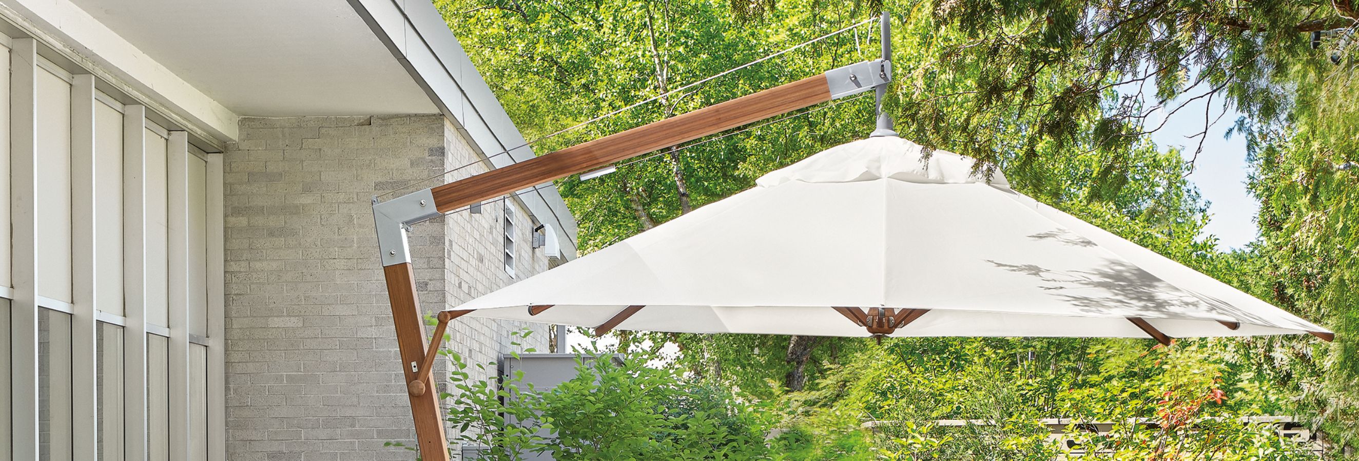 Commercial Outdoor Decor