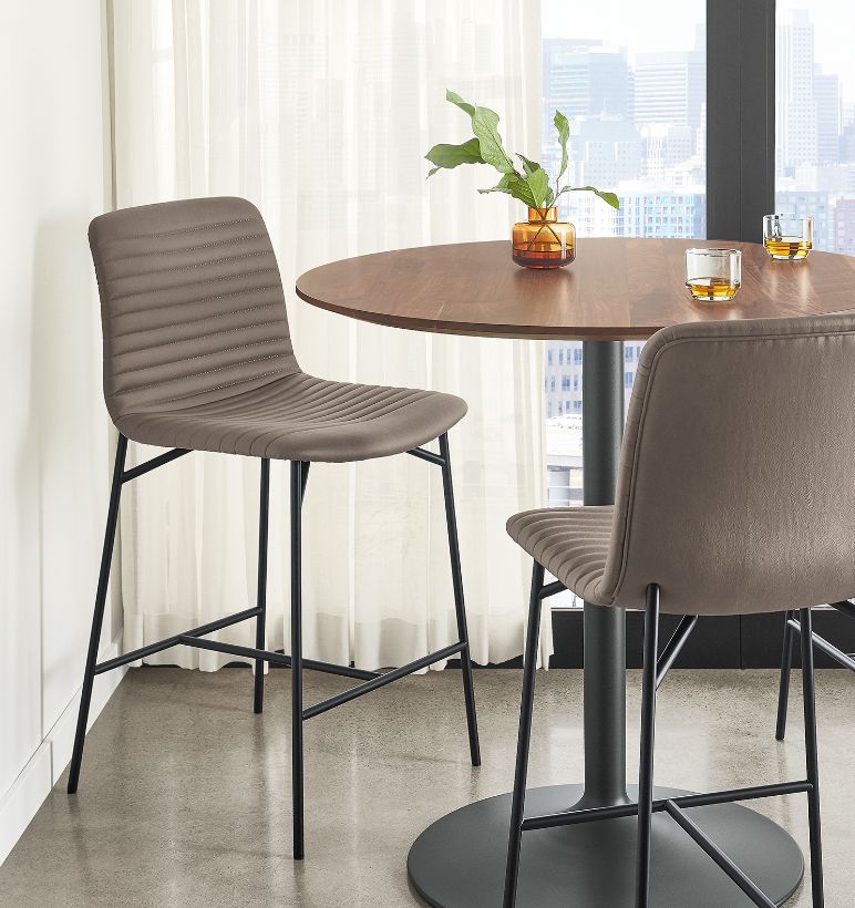 Trade me dining table and chairs hot sale