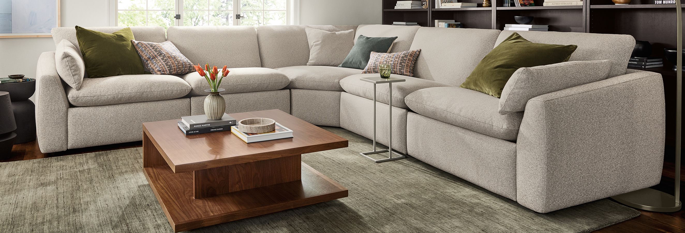 Sofas & Sectionals