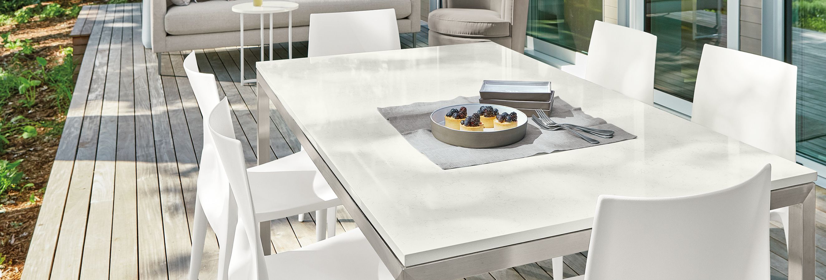 Outdoor Dining & Kitchen Furniture