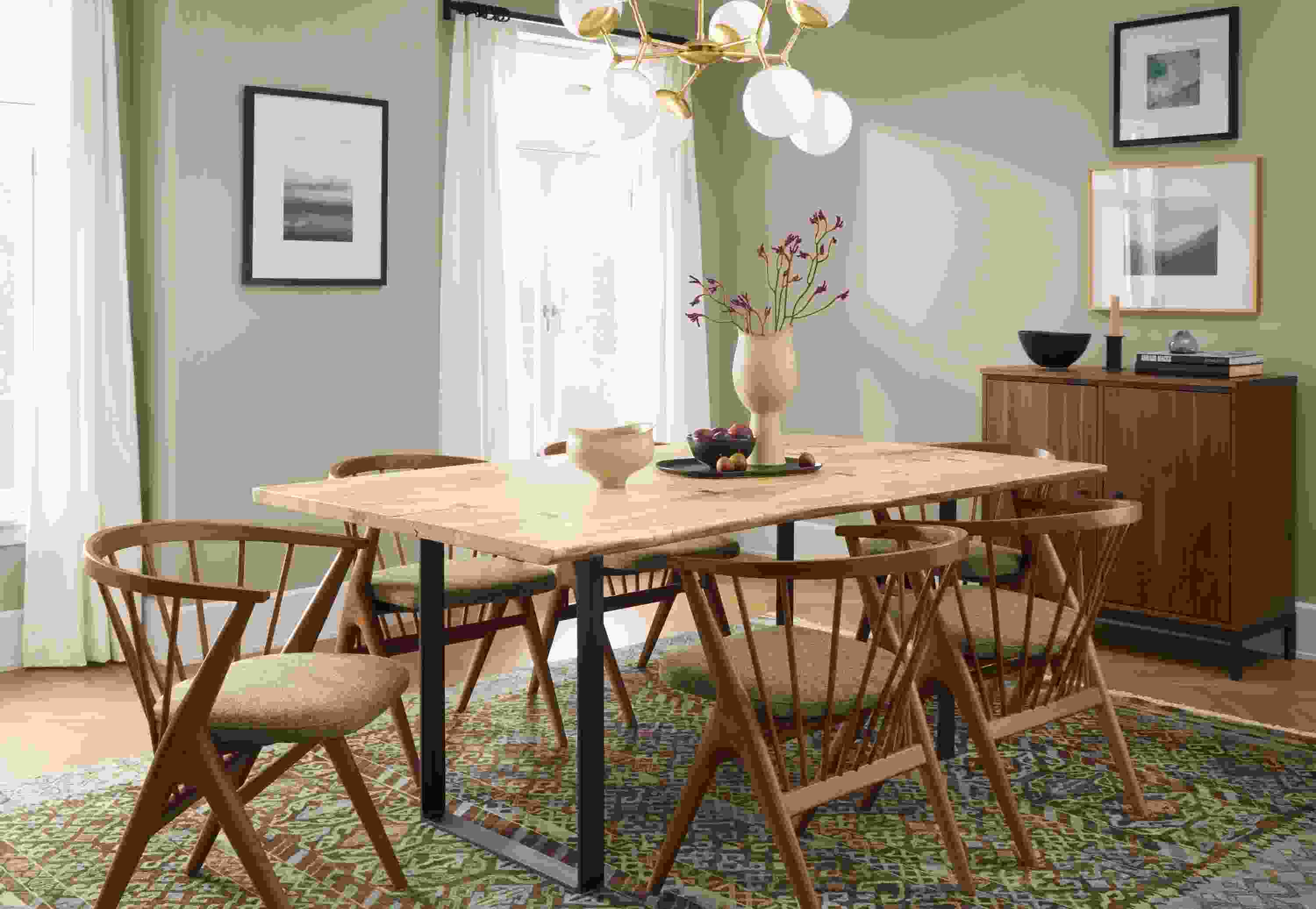 Chilton Table with Soren Chairs
