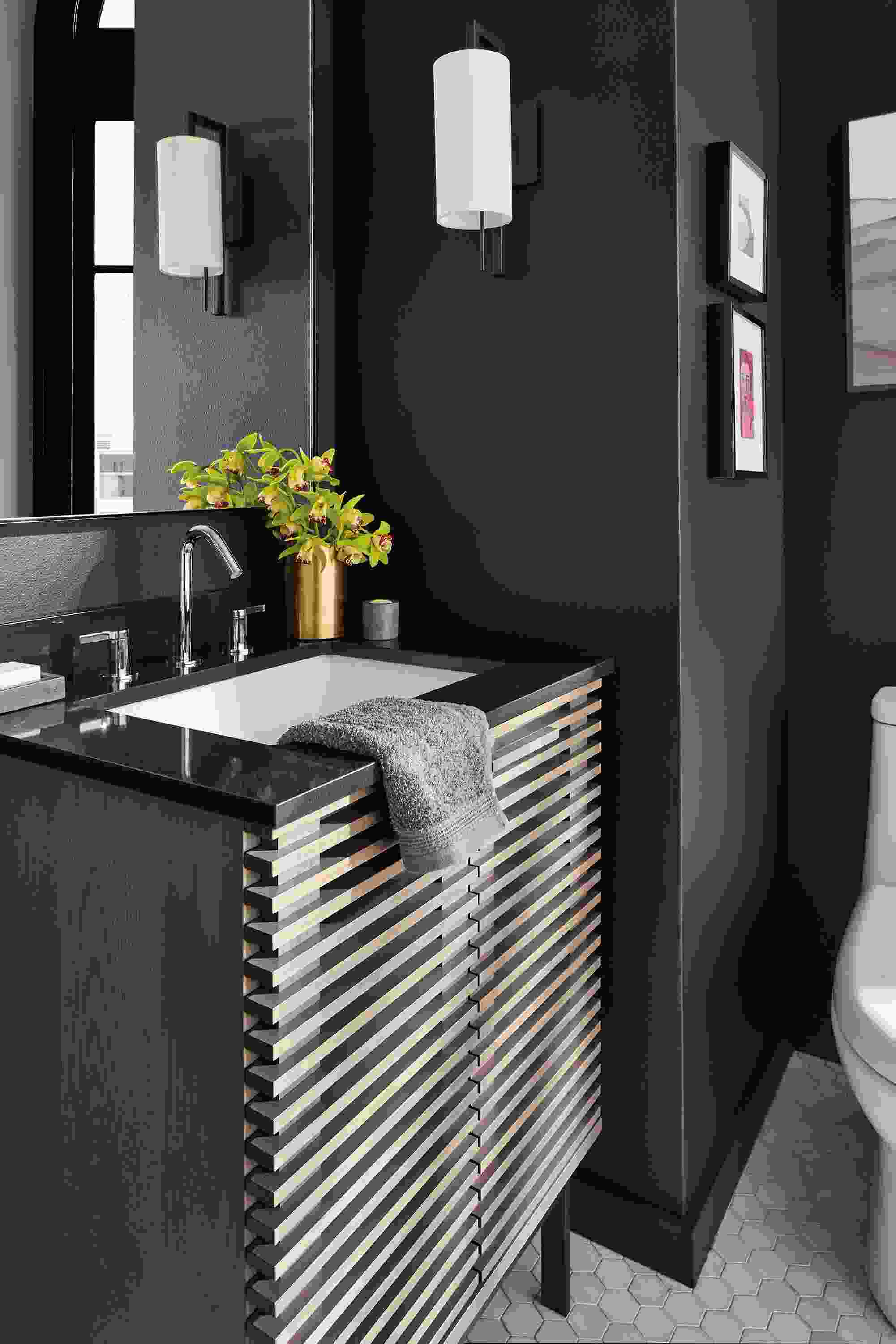 Bathroom with 26-wide Coles vanity in charcoal on ash, Infinity mirror, Leslie sconce.
