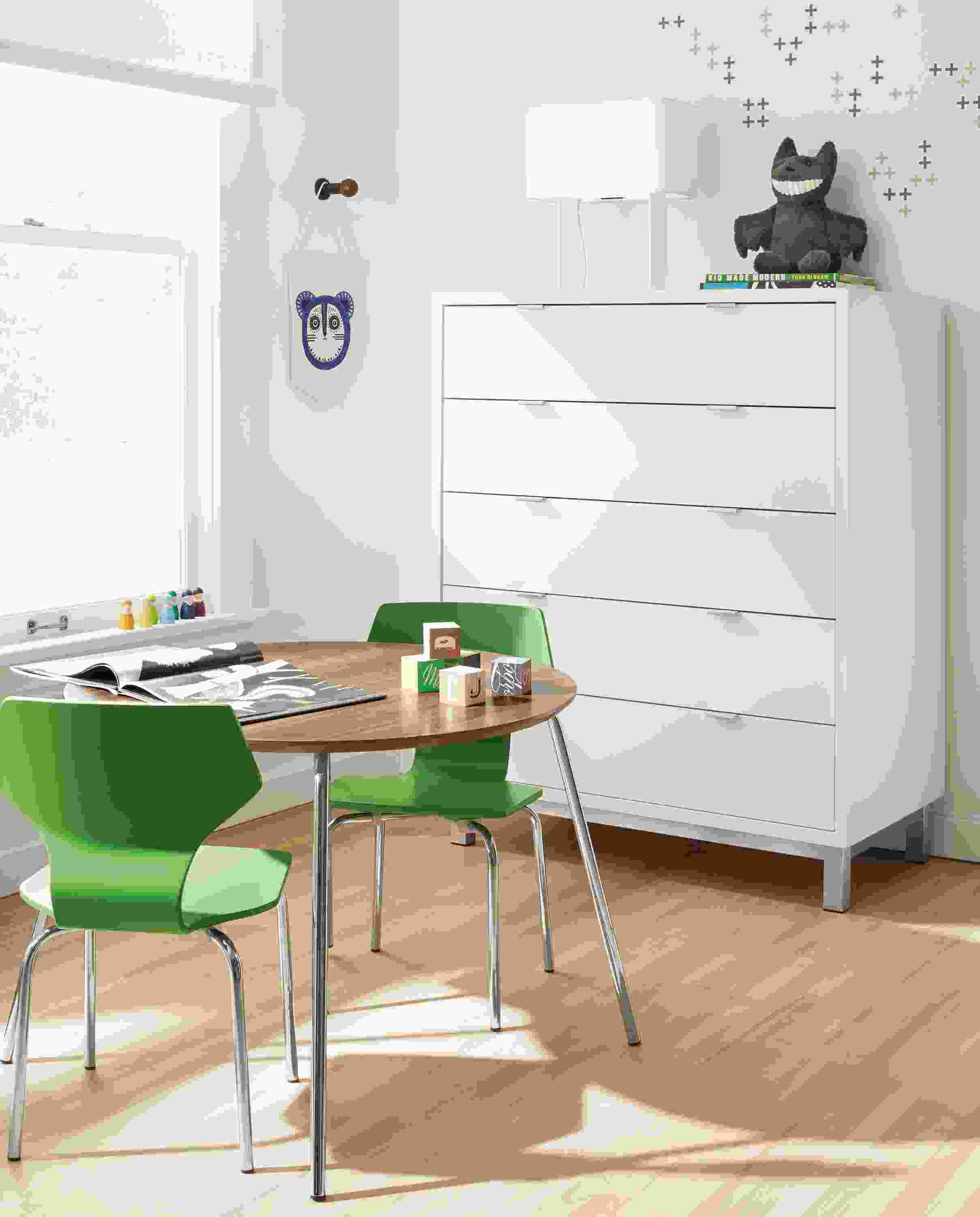 Bedroom with Copenhagen dresser in white.