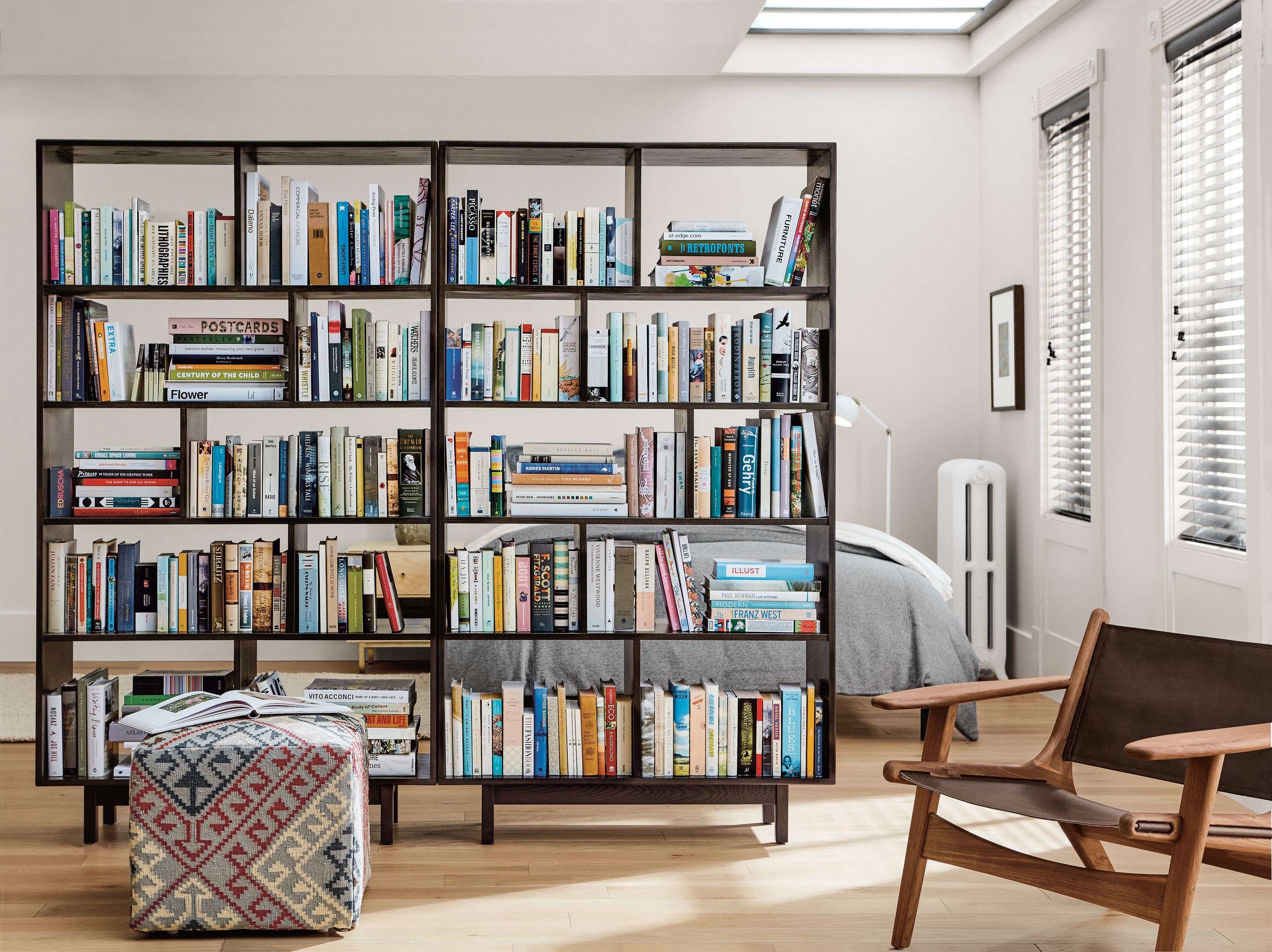 Bookcase deals partition wall