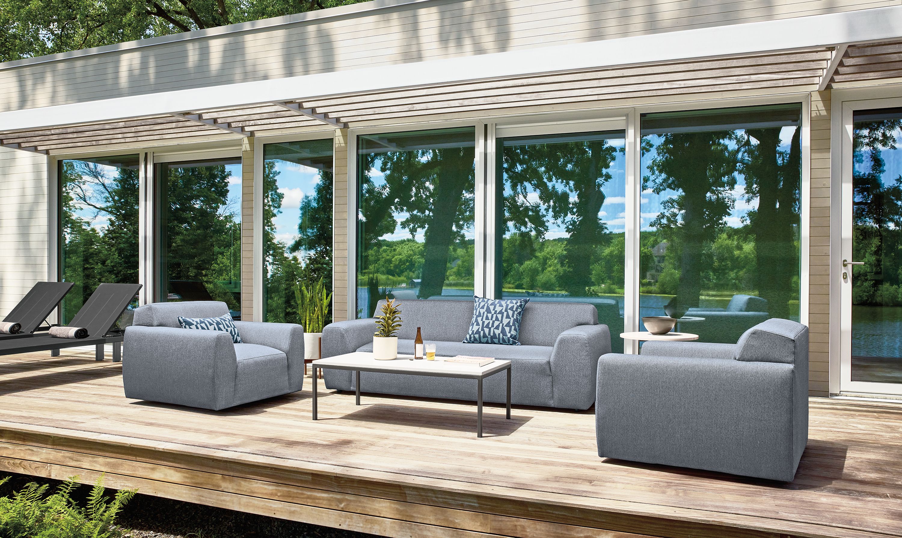 88" sofa in Mist navy fabric