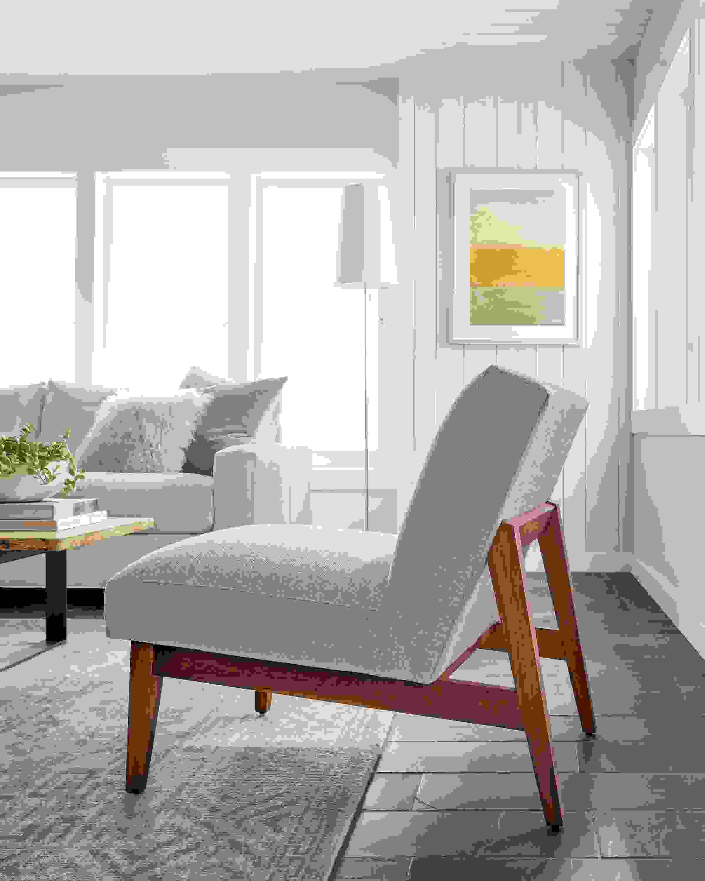 Detail of Edwin chair in lilac.