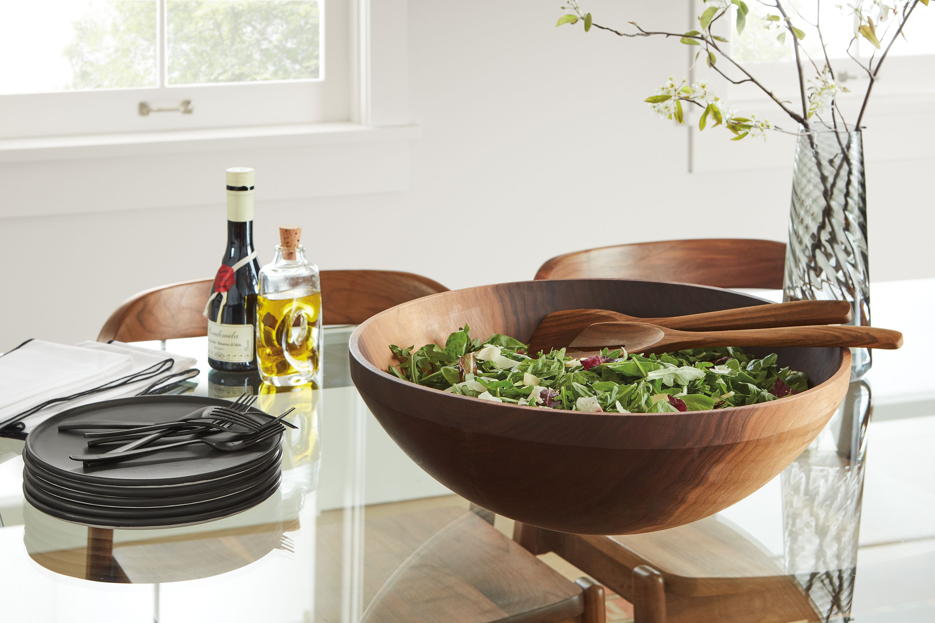 Elliott 17 diam bowl in walnut