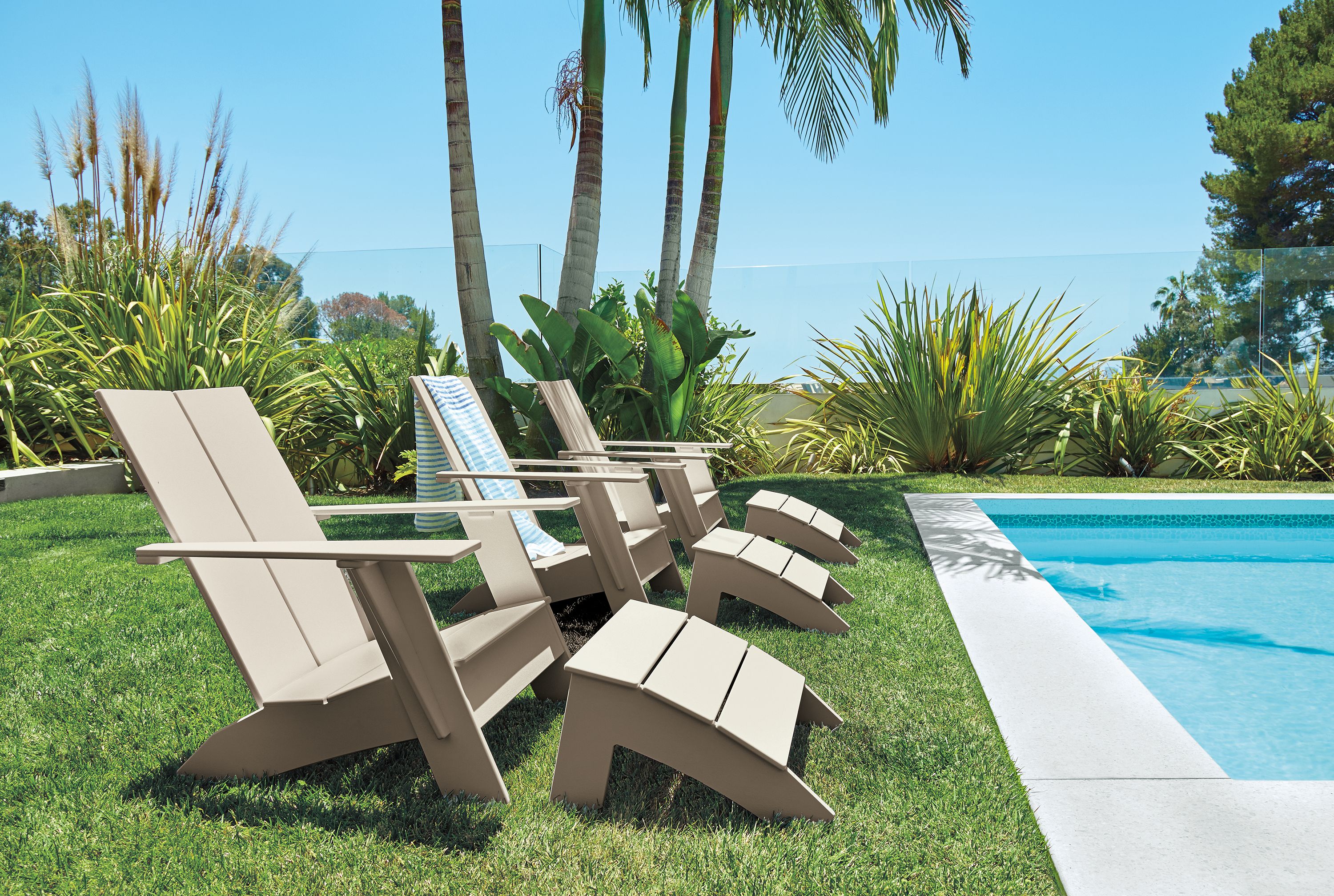 Lounge chair and ottoman in fog frame