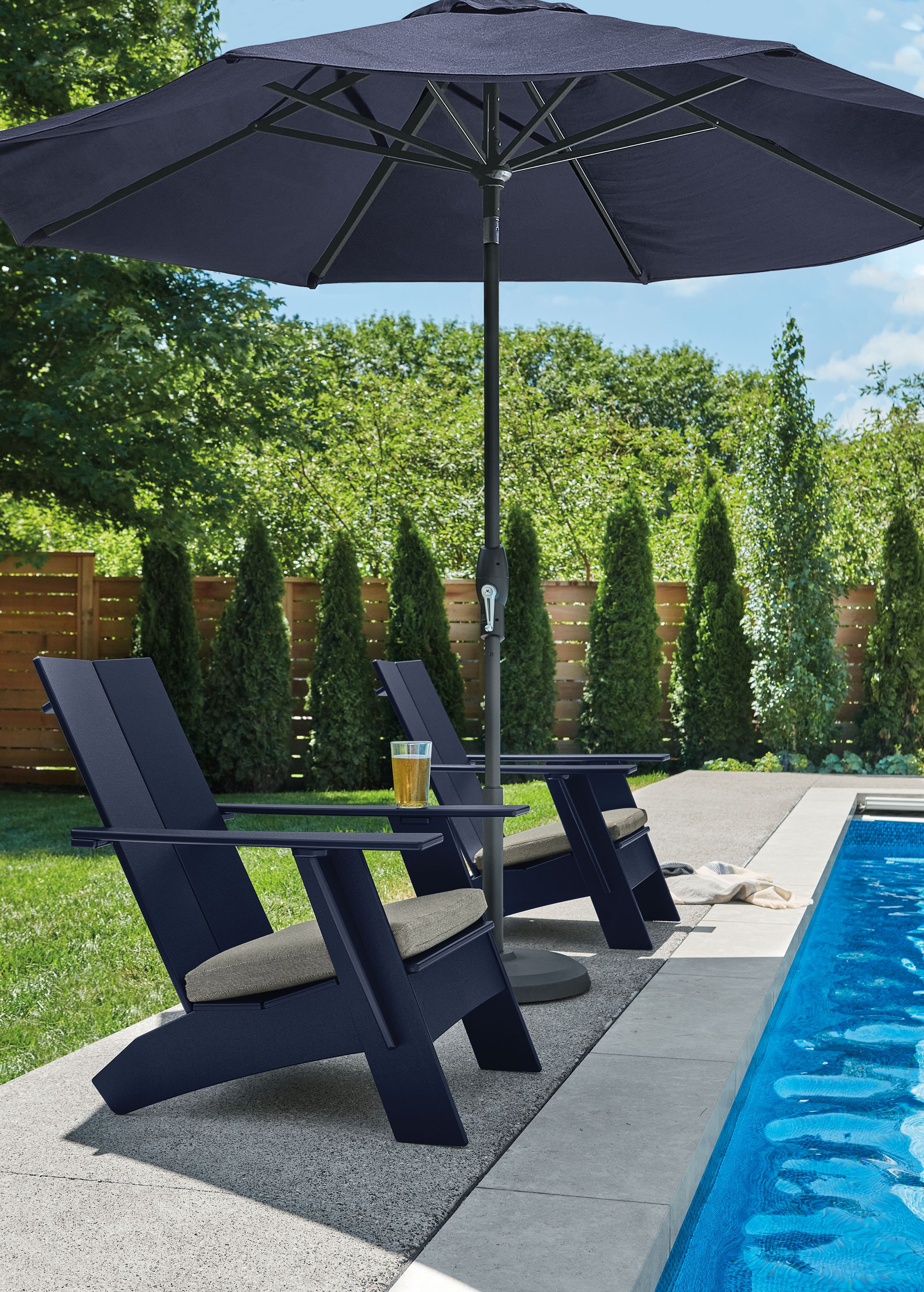 9' round patio umbrella in Tavros navy fabric