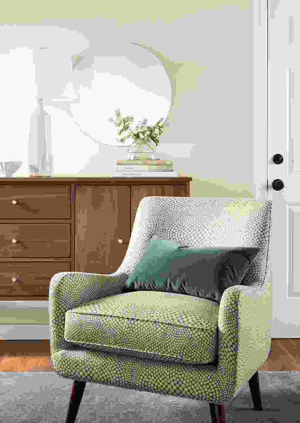 Side detail of Focus mirror in living room.