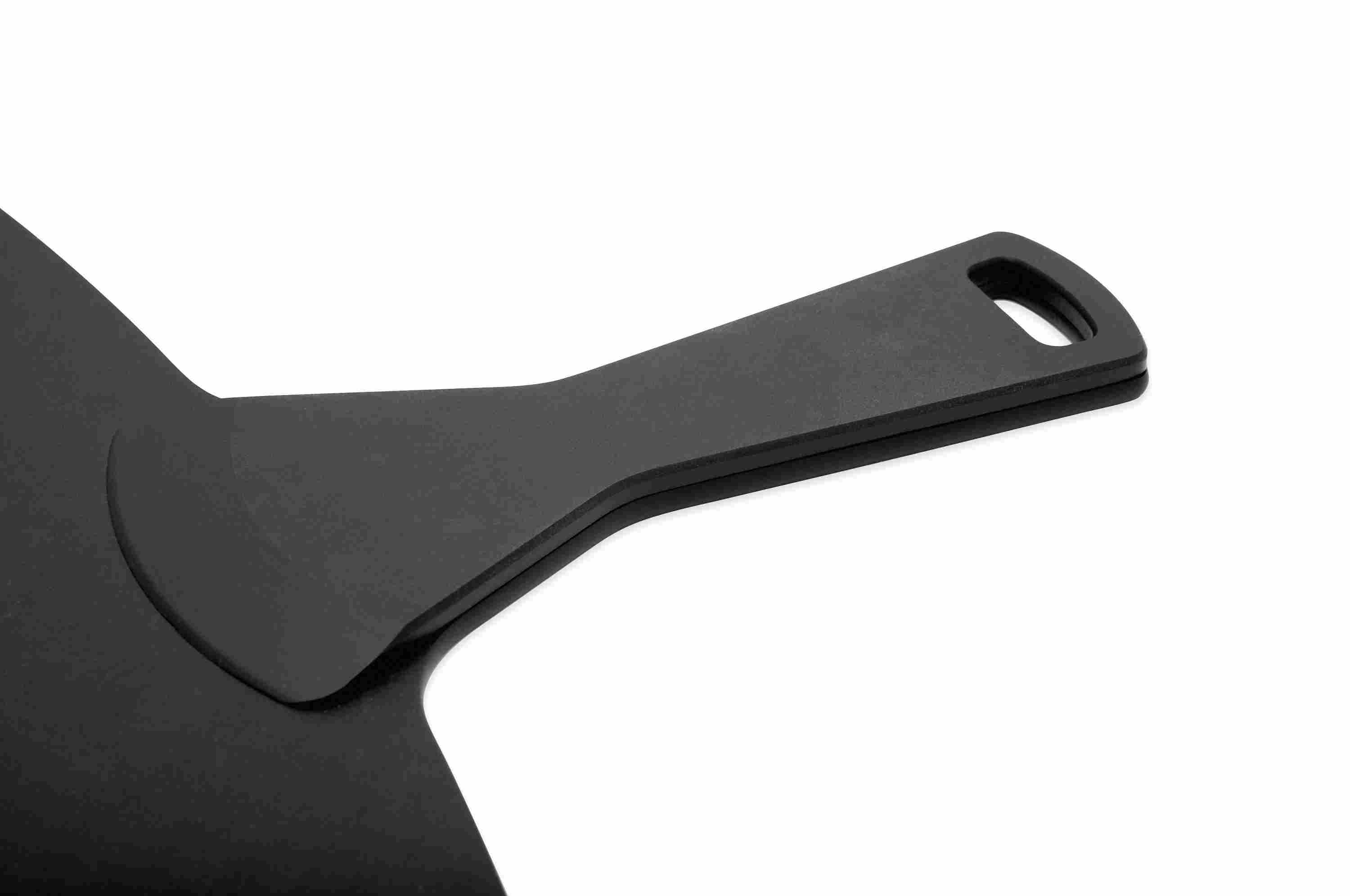 Close handle detail of Fordham pizza peel.