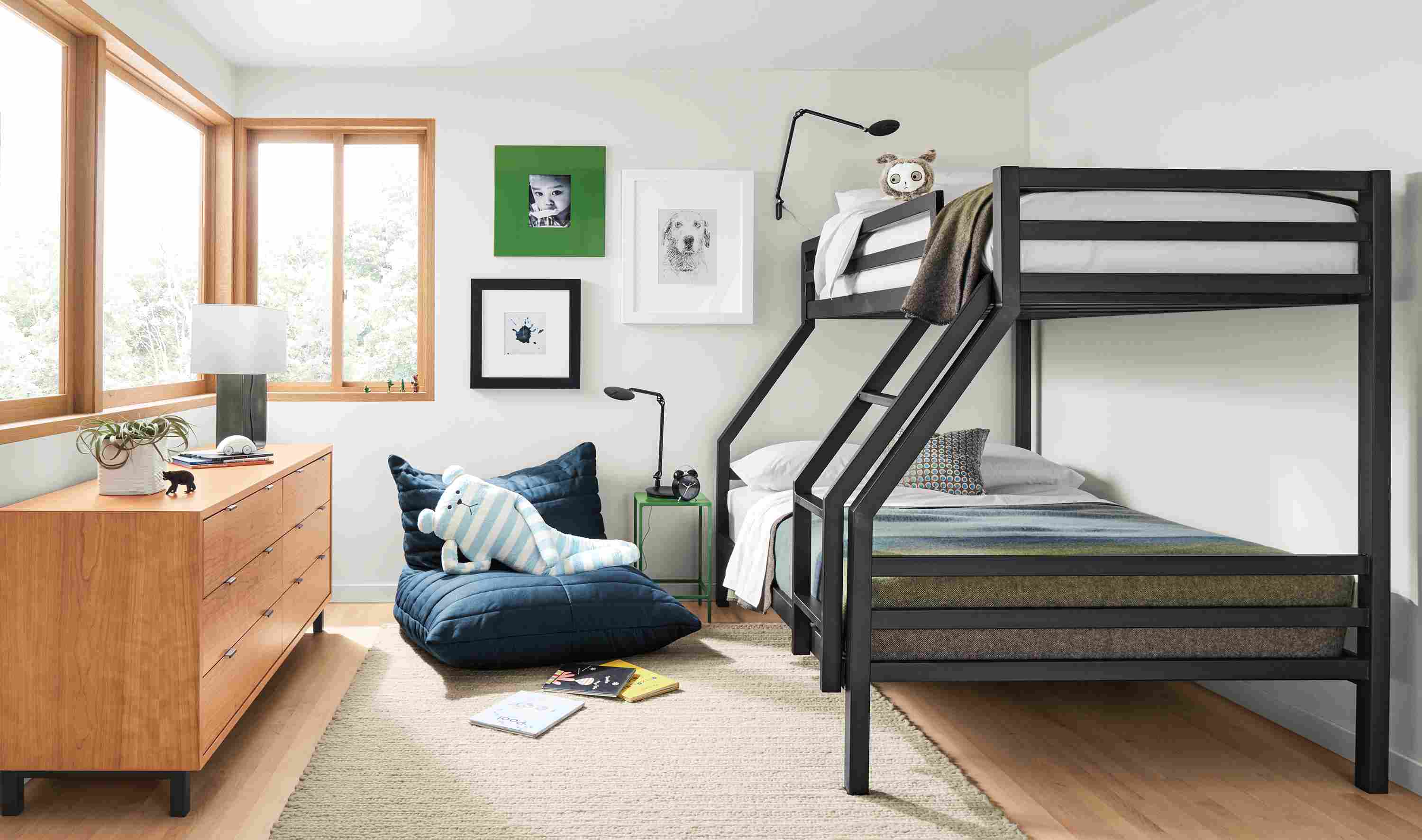 Detail of Fort duo bunk bed.