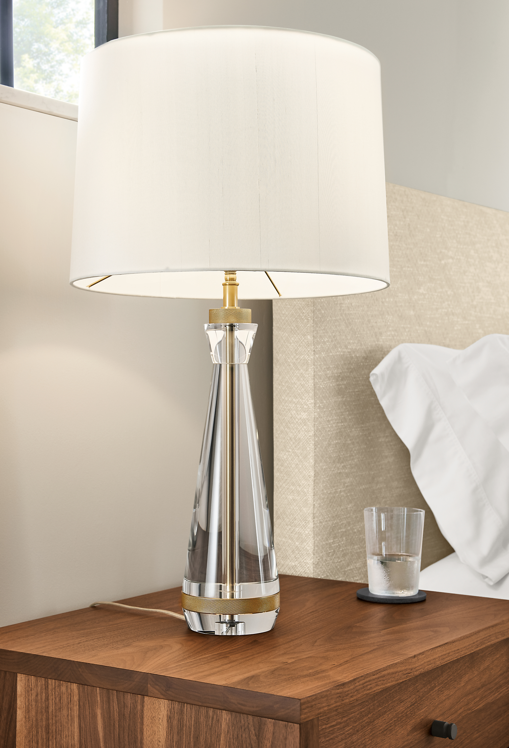 Detail of Gatsby table lamp.