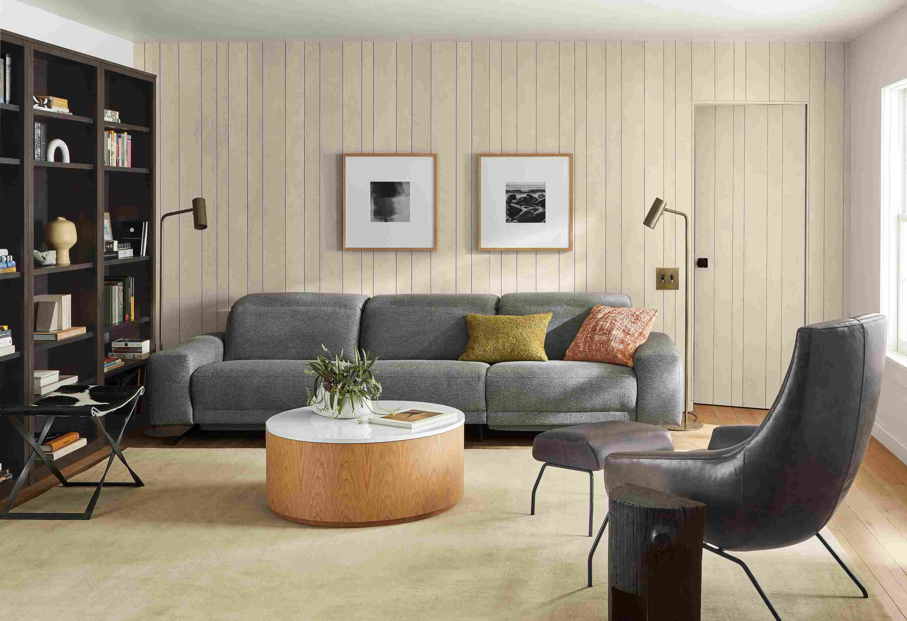 room setting with gio power-reclining sofa in fabric with all headrests and footrests collapsed