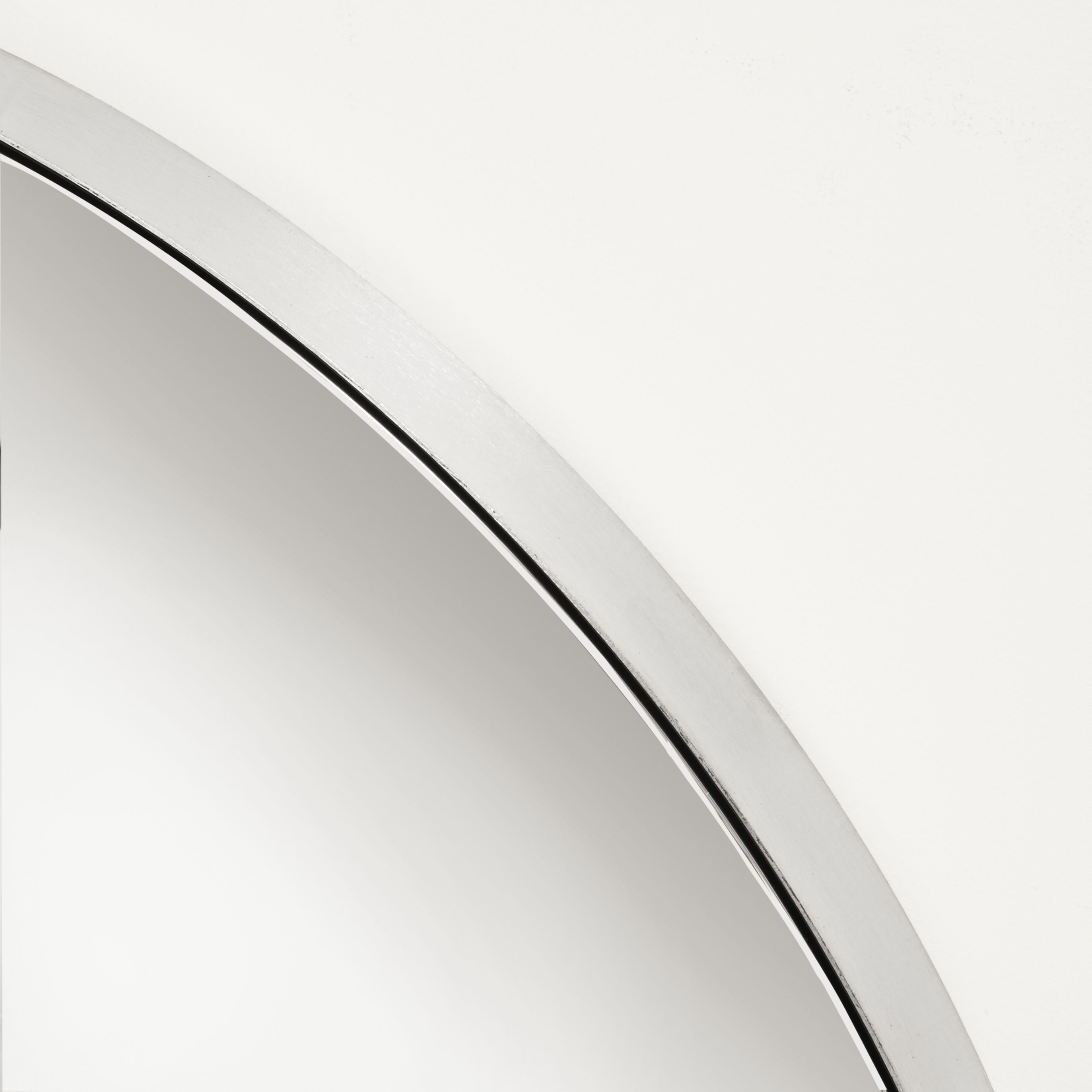 Detail of Infinity 36-round Mirror in Stainless Steel.