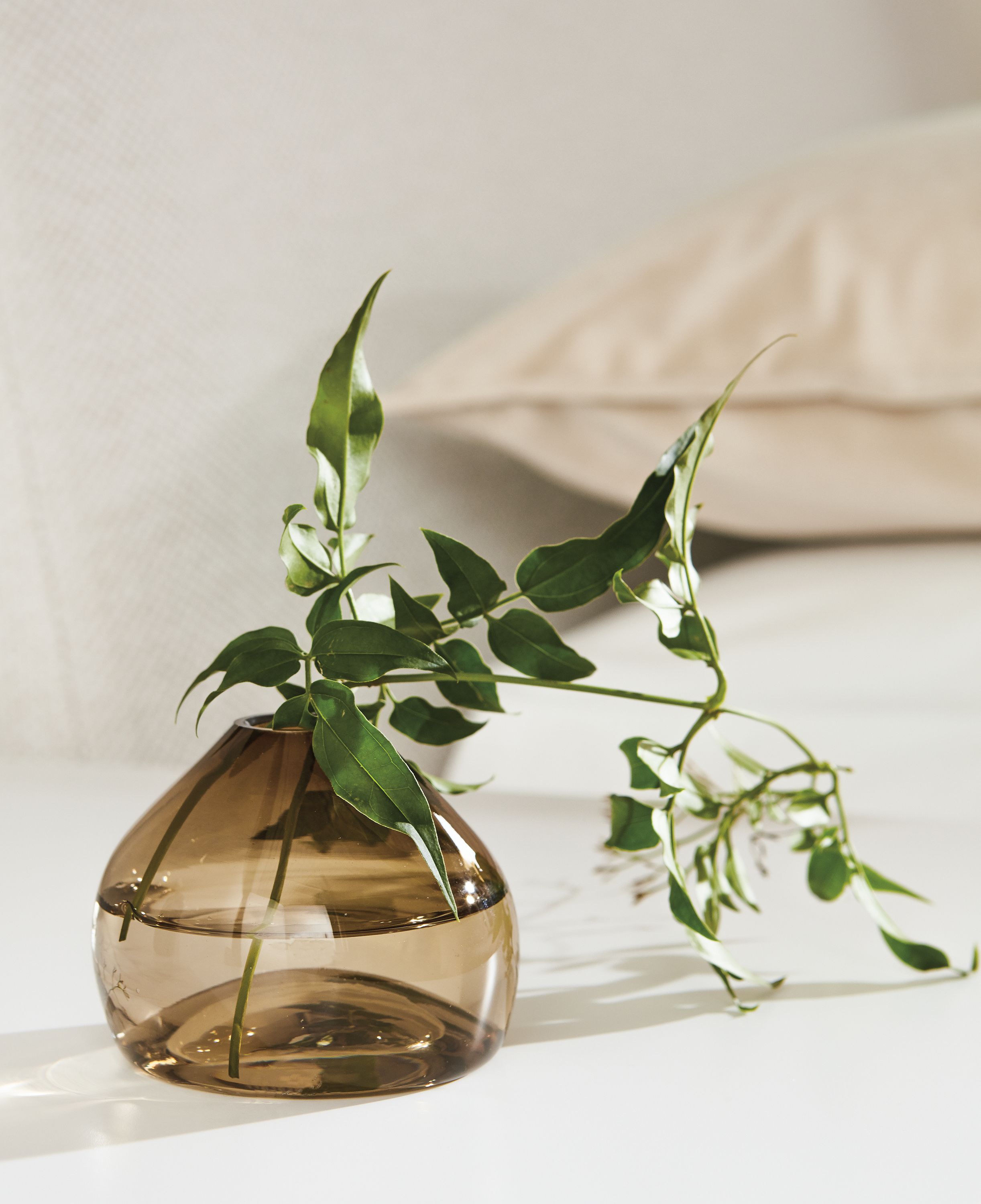 Jewel bud vase in topaz