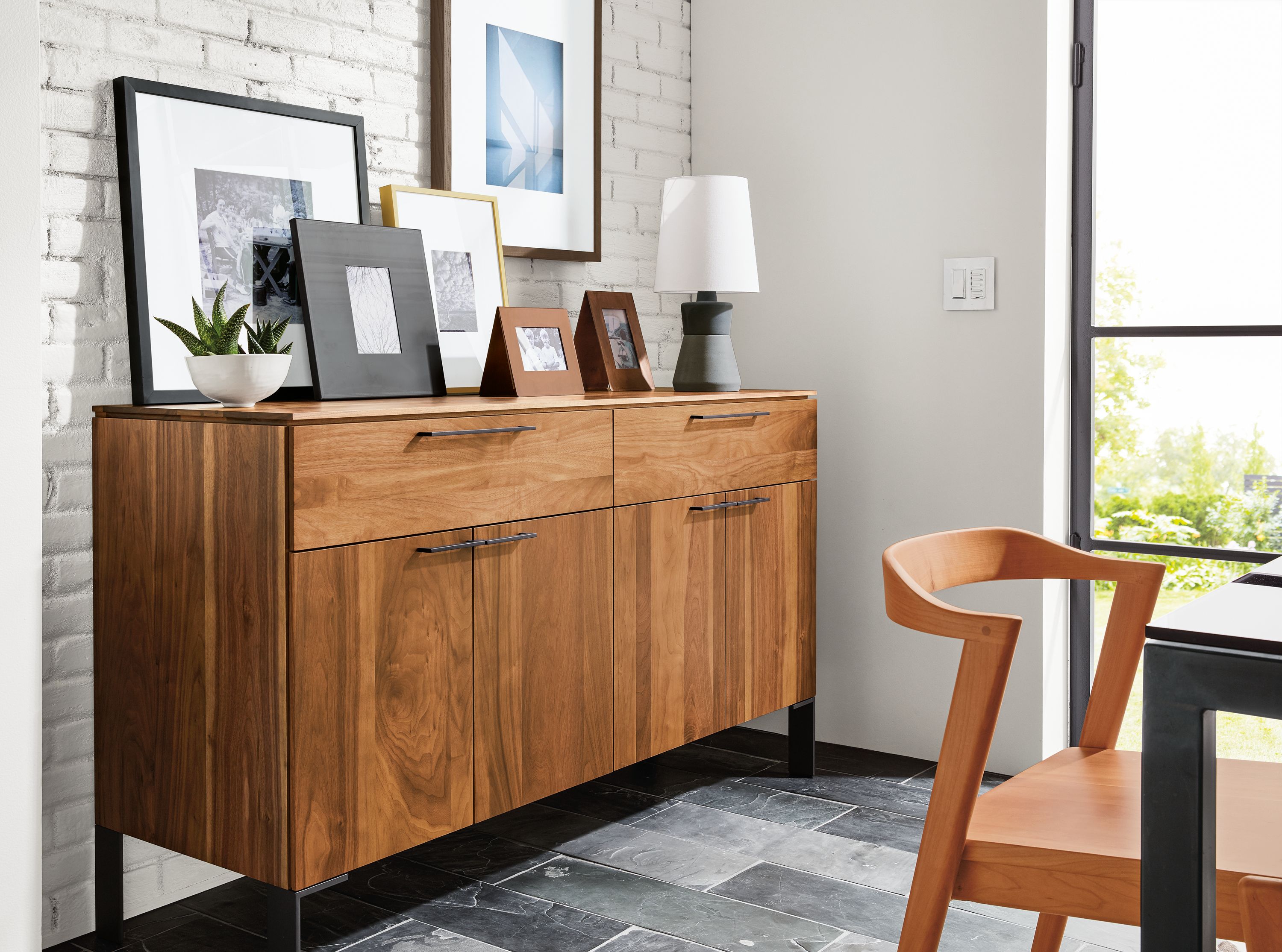 https://rnb.scene7.com/is/image/roomandboard/kenwood_845832_18e?$prodzoom0$&size=2400,2400&scl=1