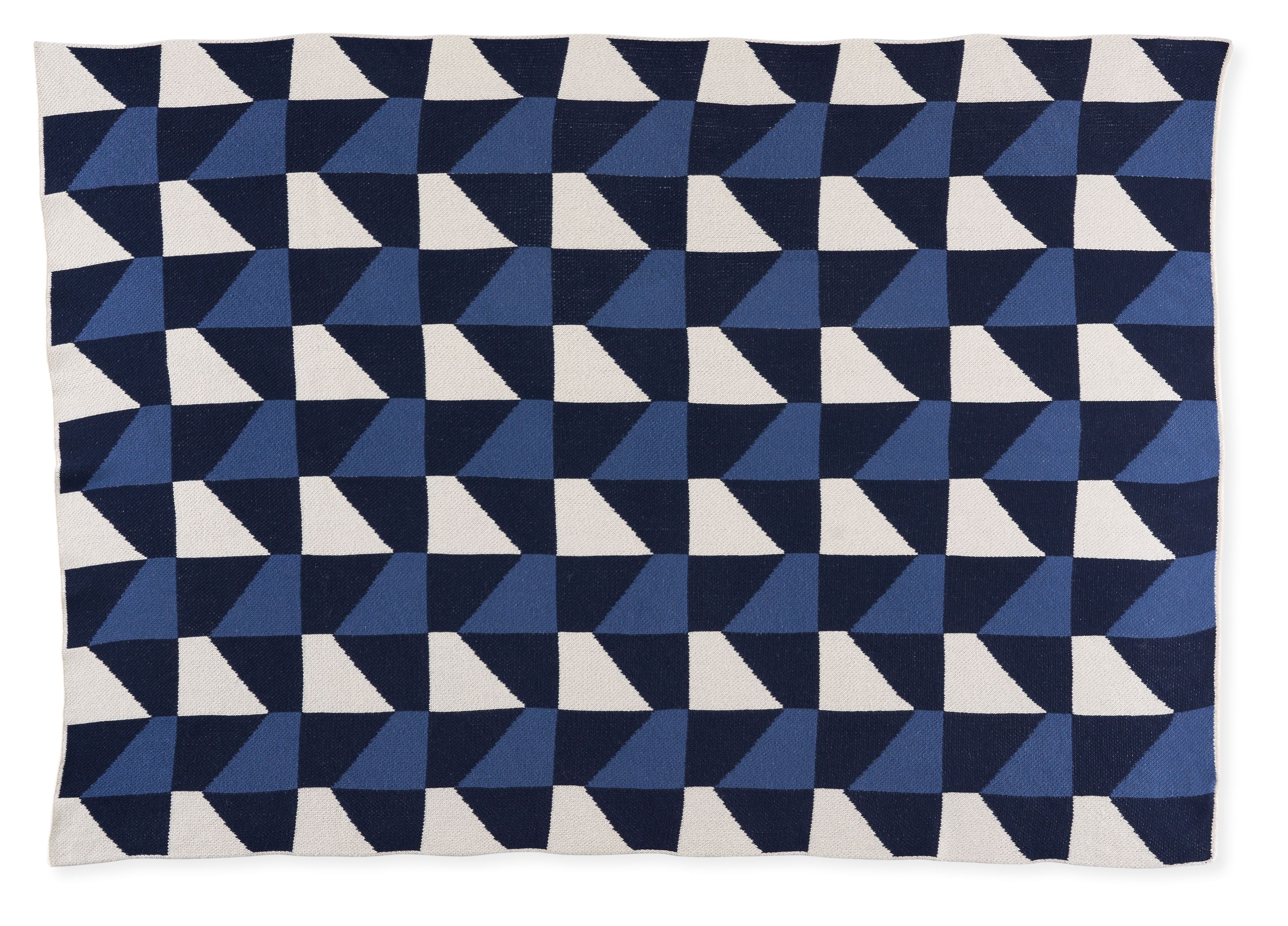 Kepler throw blanket in lake.