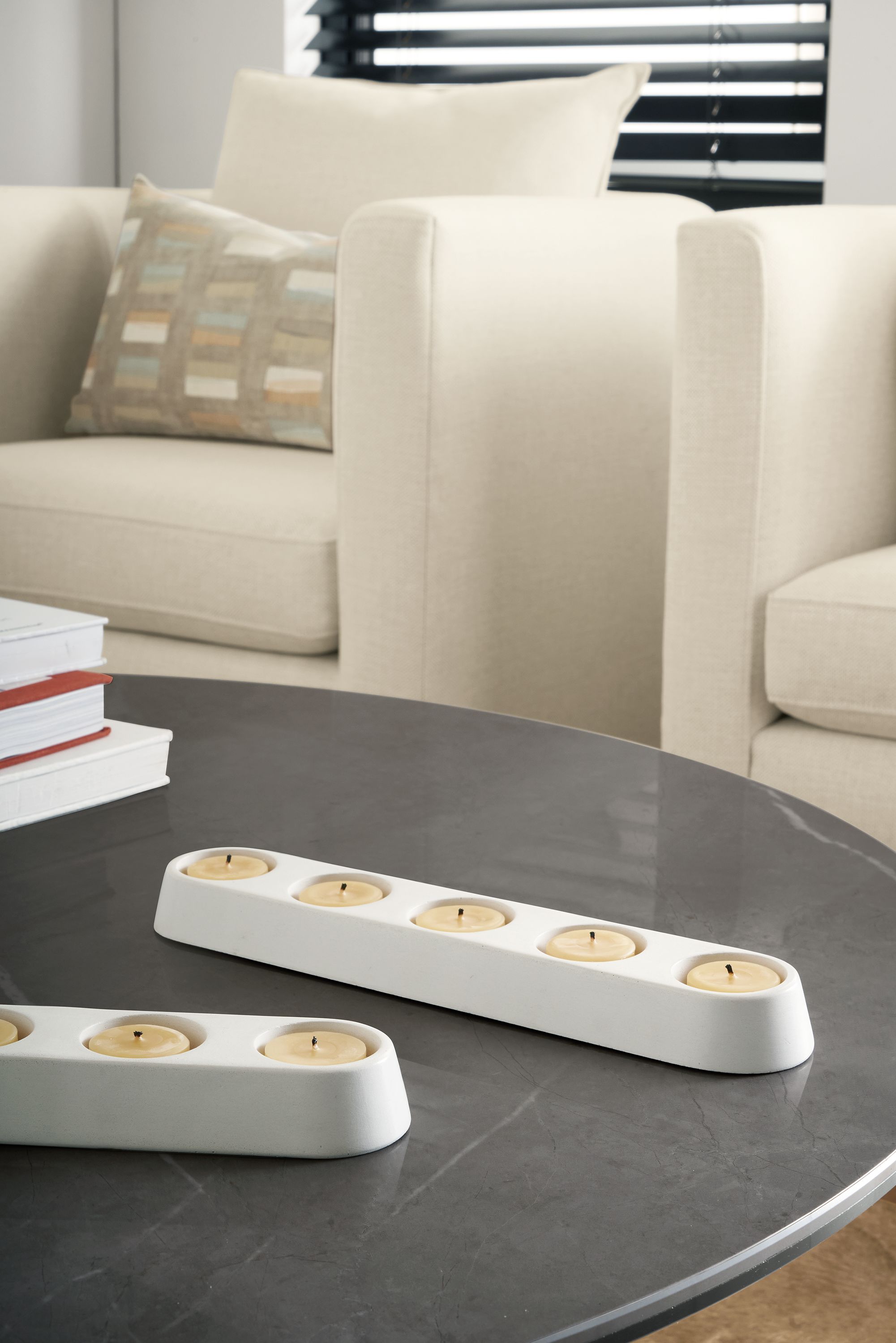 Lui Multi votive holders in white