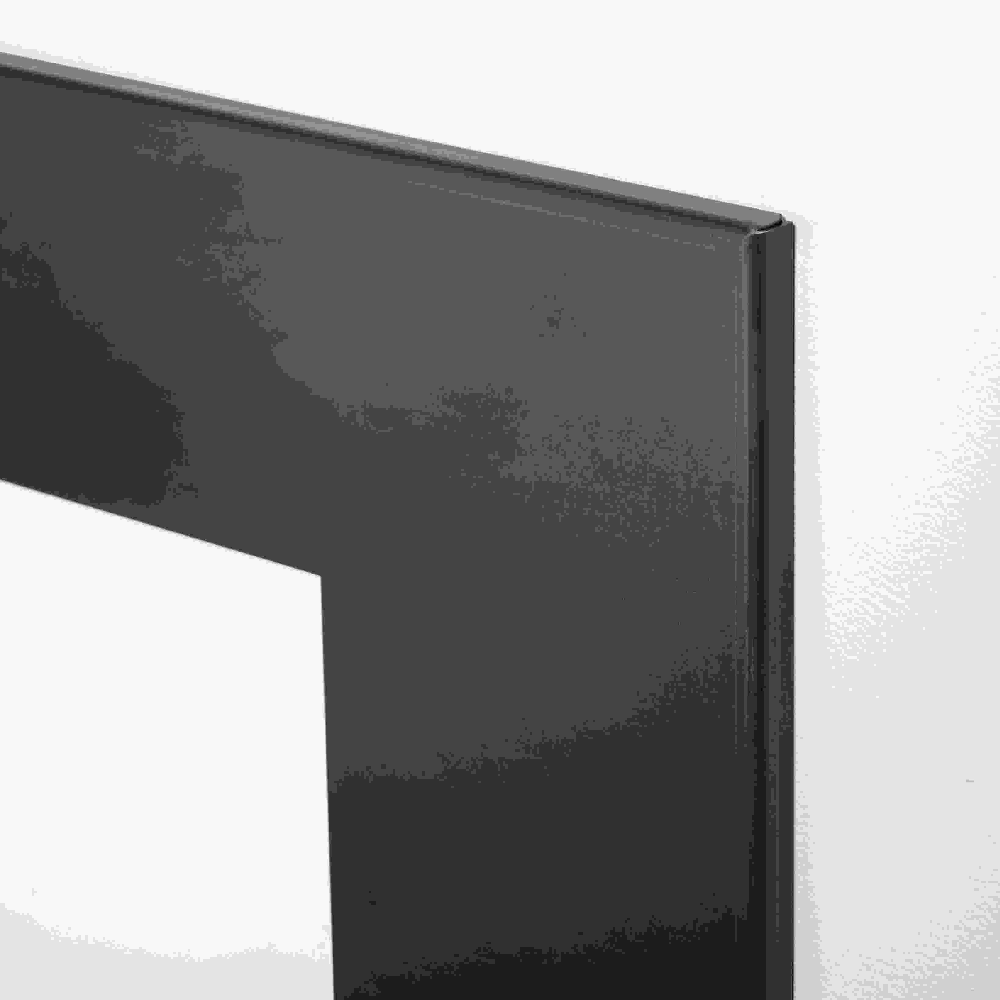 Corner Detail of Manhattan Frame 8x10 Centered in Natural Steel.