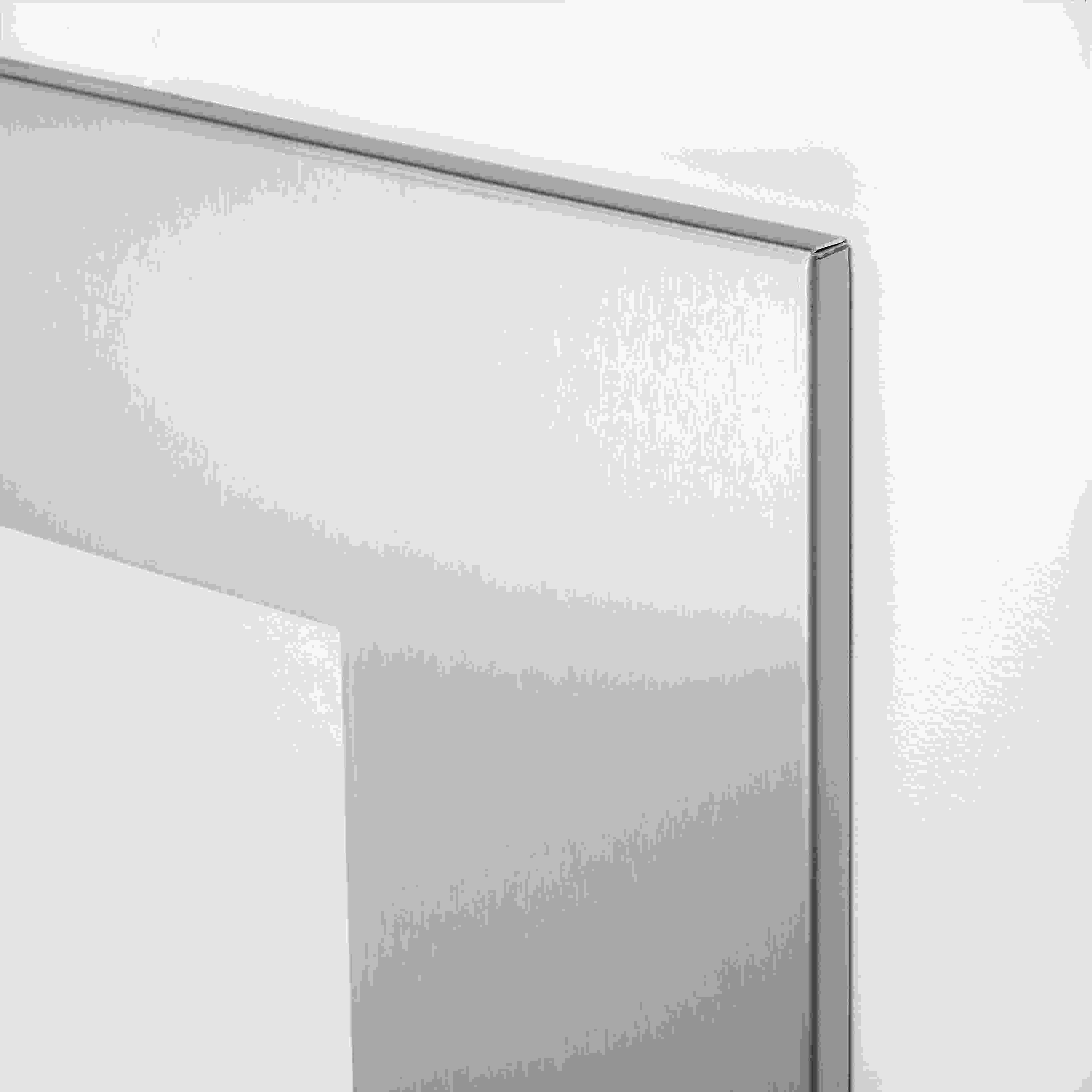 Corner Detail of Manhattan Frame 8x10 Centered in Stainless Steel.