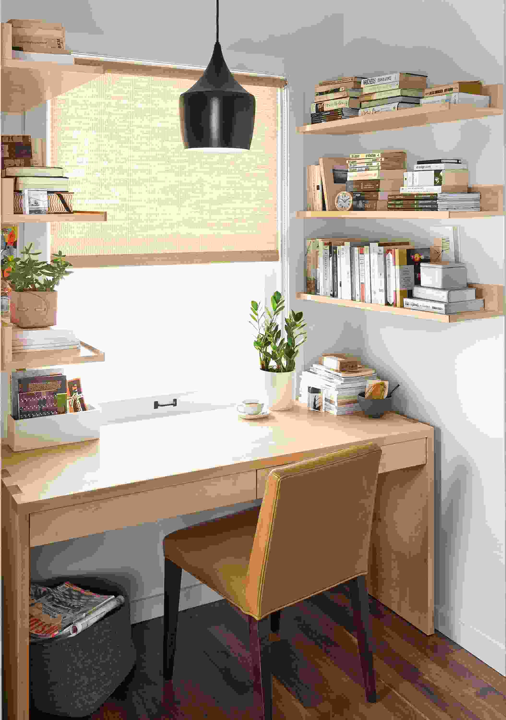 Home office area with 6 Mantel shelves in maple.