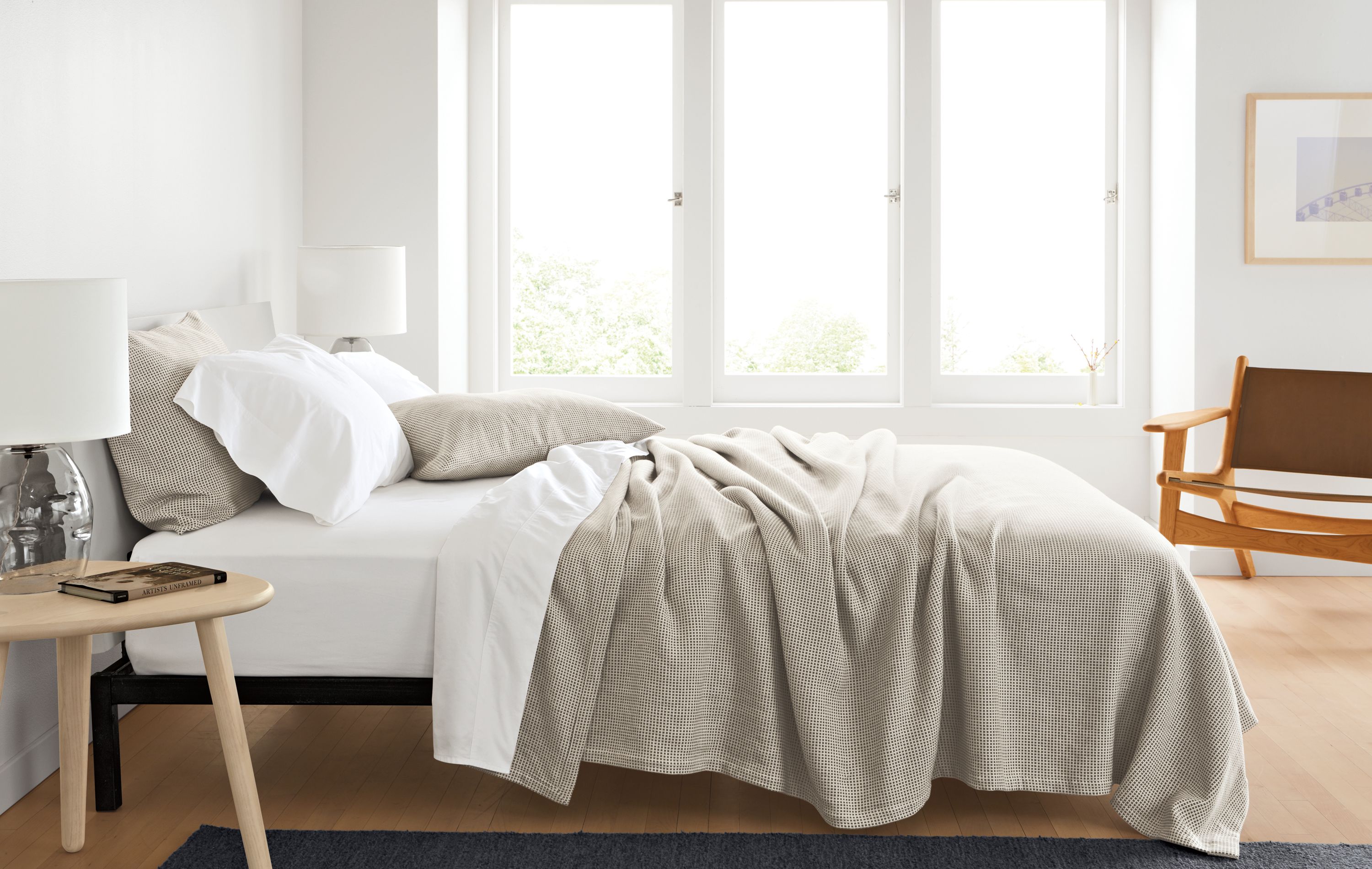 Coverlet & standard shams in ivory/grey