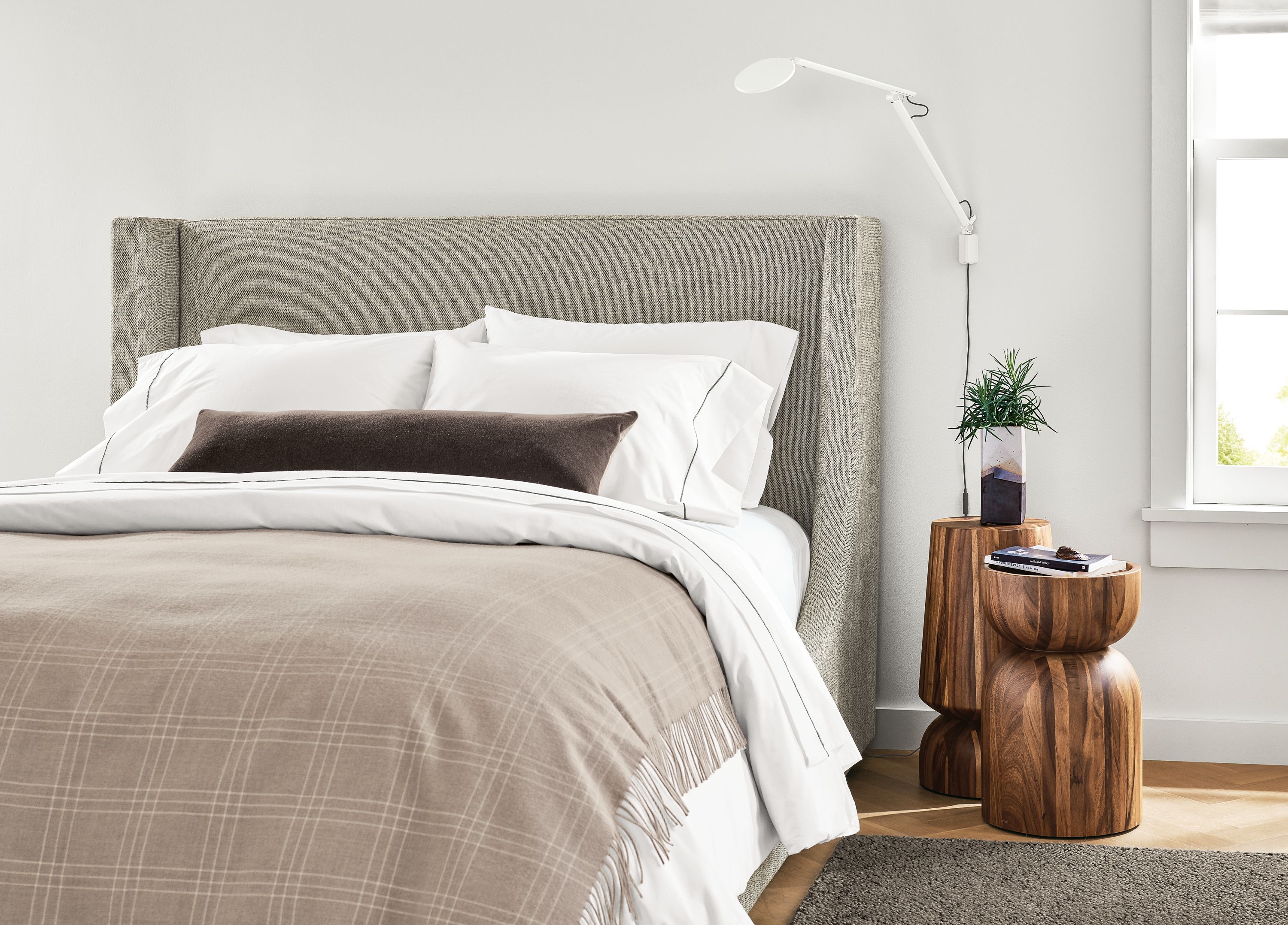 Queen bed in Tepic cement fabric