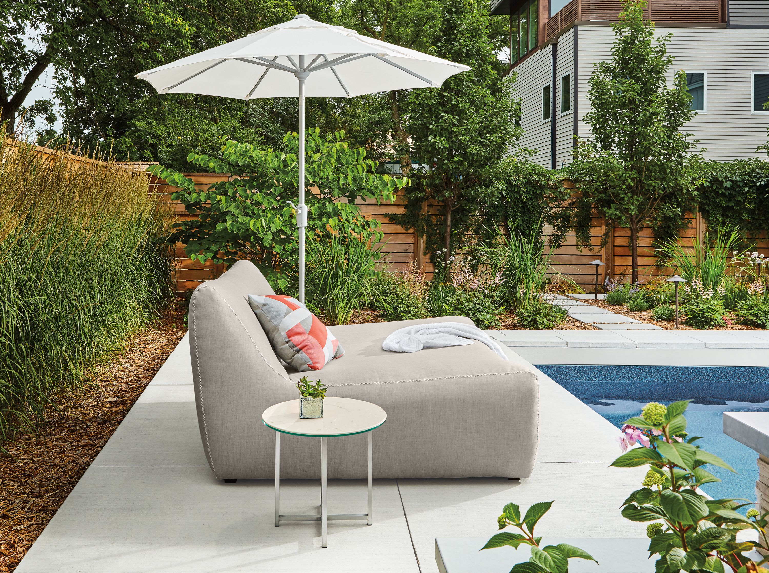 Detail of Maya outdoor double chaise.
