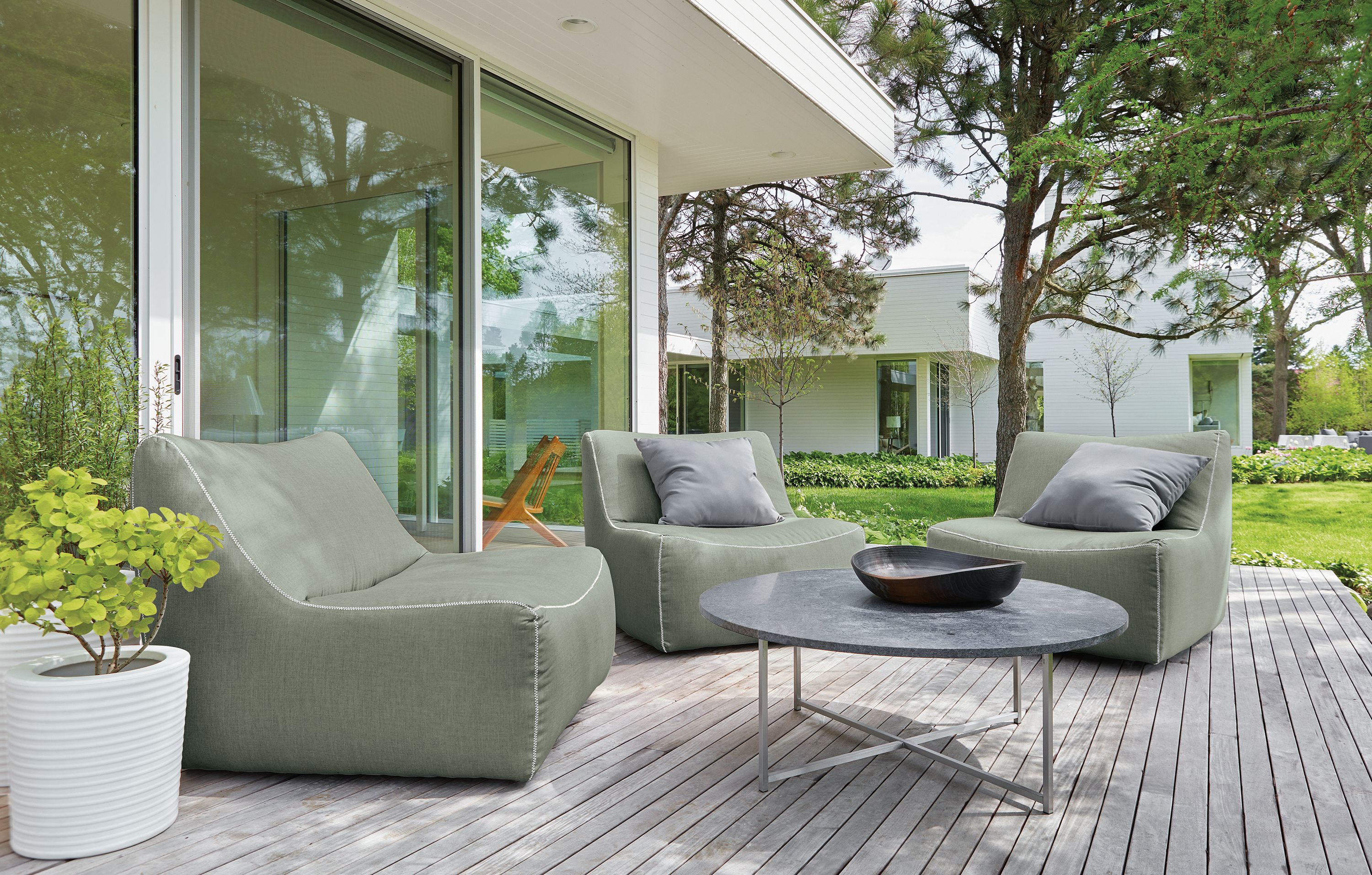 Swivel chair in Arta sage fabric