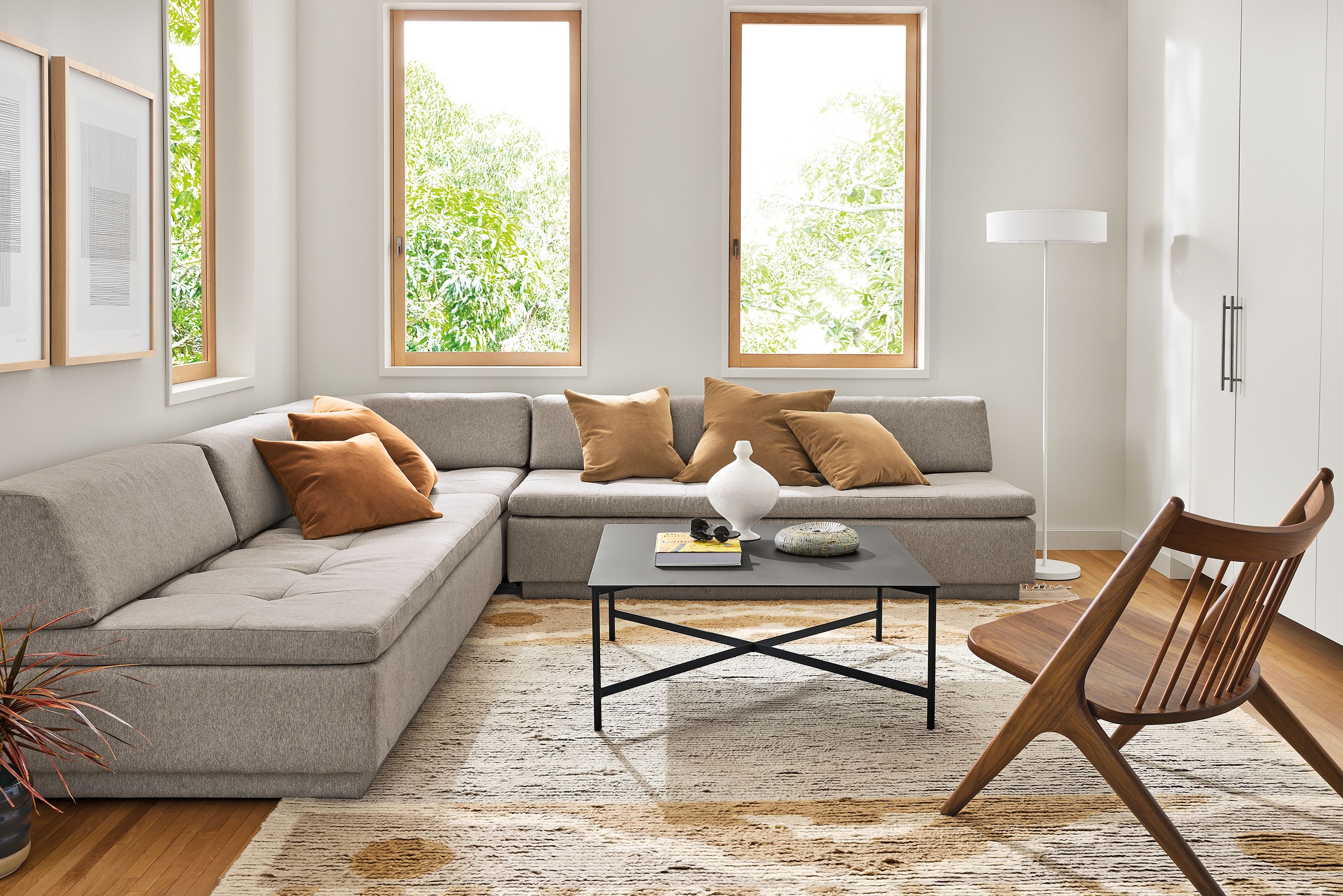 https://rnb.scene7.com/is/image/roomandboard/miranda_176744_23e?$prodzoom0$&size=2400,2400&scl=1