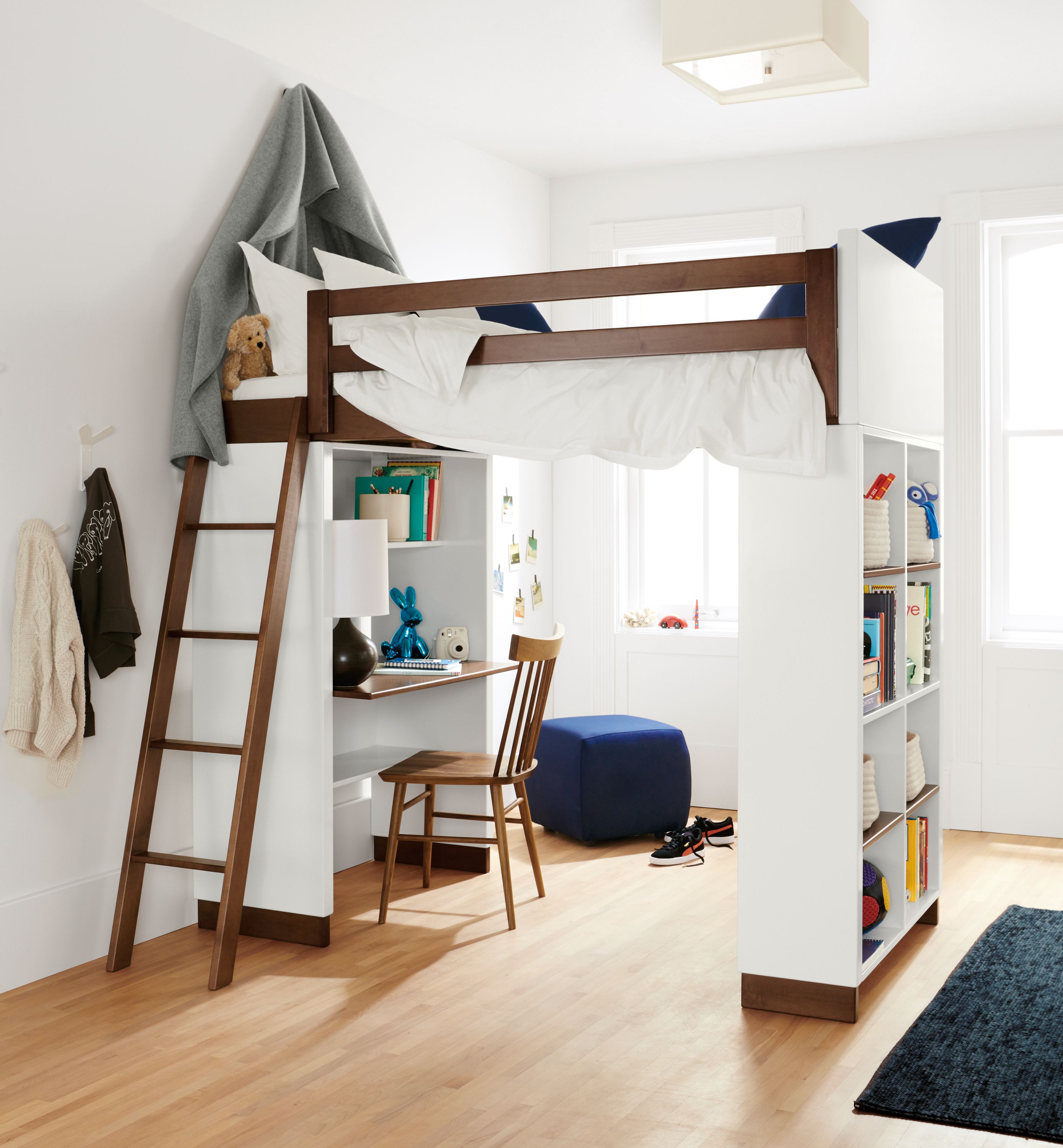Triple wall hooks in white
