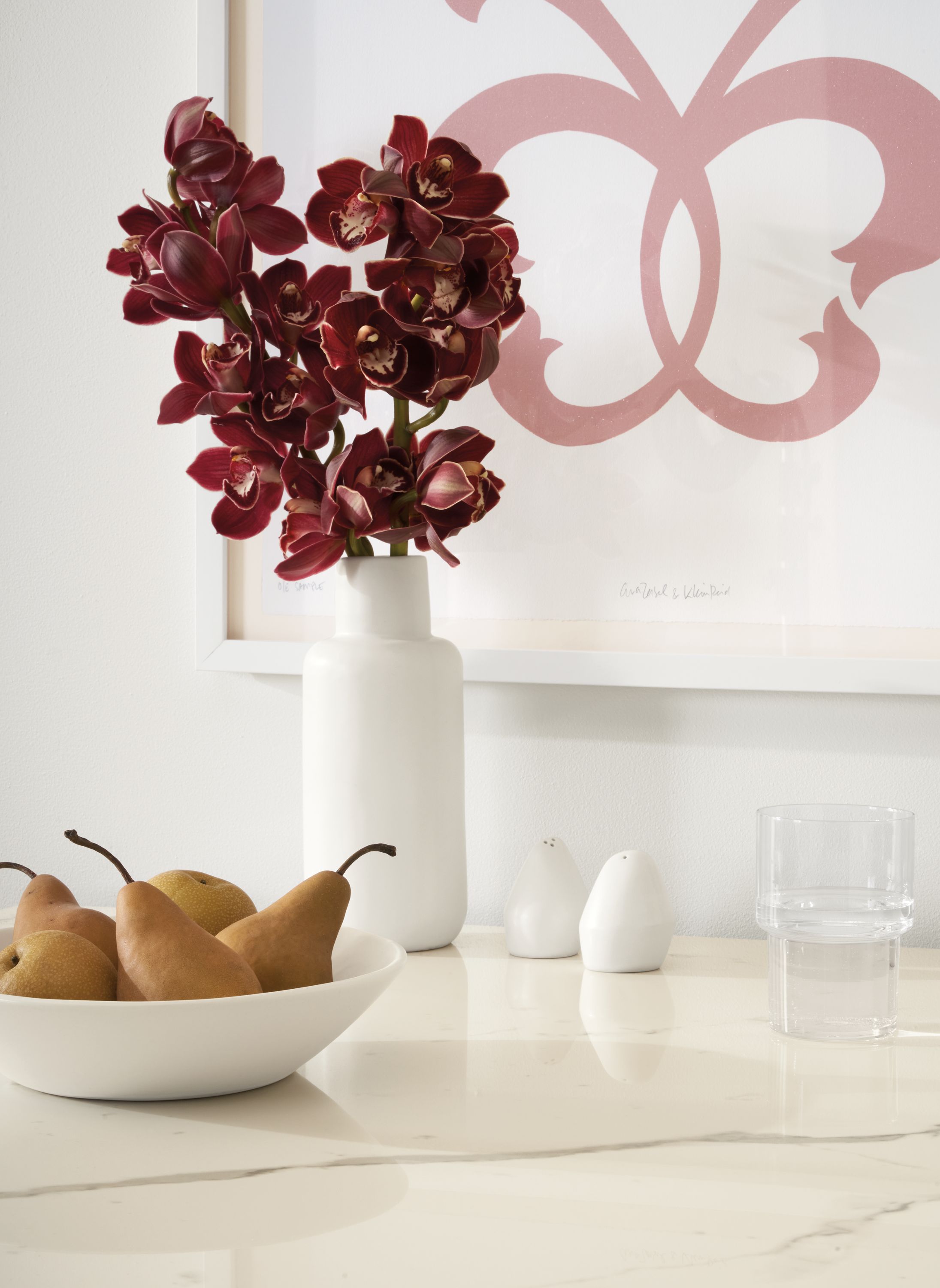 Table setting with Anya bowl and shakers.