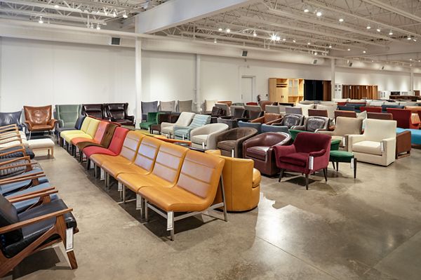 Modern Furniture Store In Weekend Outlet – Golden Valley Store Image ...